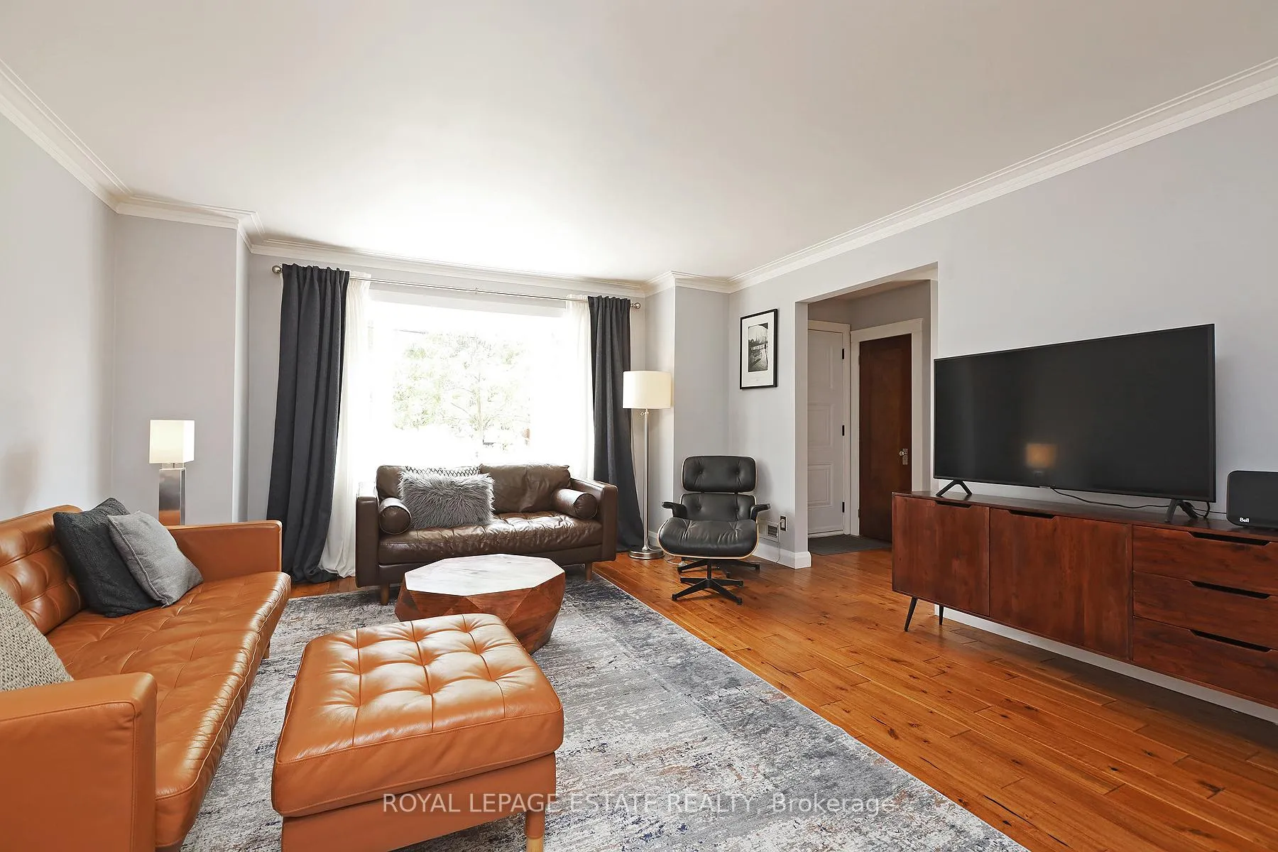 Photo 6 of 86 Midland Avenue, Scarborough, Birchcliffe-Cliffside — HOMEH
