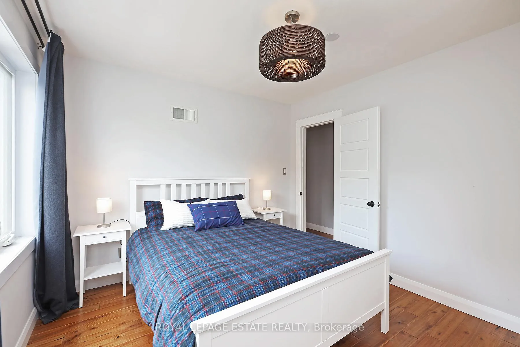 Photo 24 of 86 Midland Avenue, Scarborough, Birchcliffe-Cliffside — HOMEH