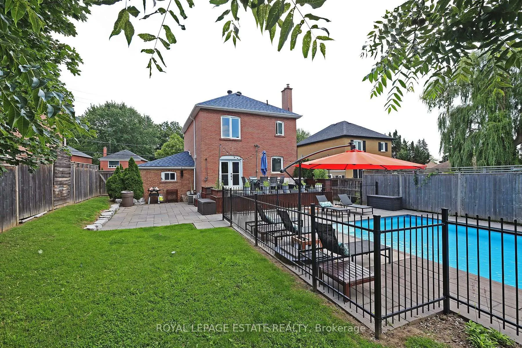 Photo 29 of 86 Midland Avenue, Scarborough, Birchcliffe-Cliffside — HOMEH