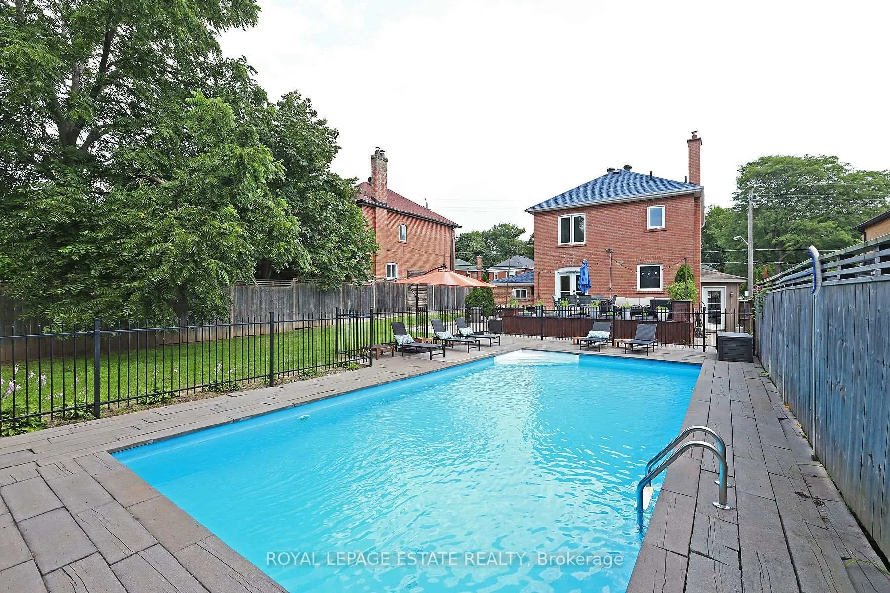 Photo 31 of 86 Midland Avenue, Scarborough, Birchcliffe-Cliffside — HOMEH