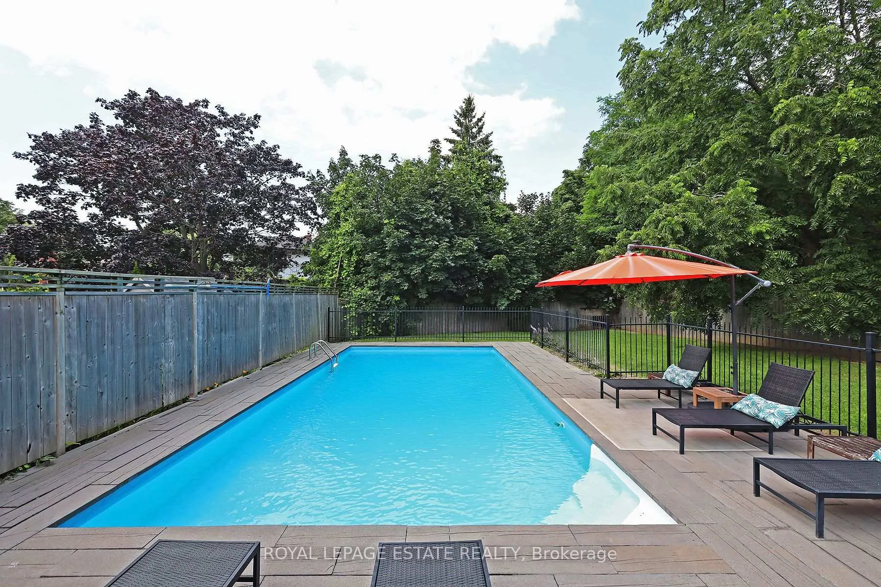 Photo 32 of 86 Midland Avenue, Scarborough, Birchcliffe-Cliffside — HOMEH