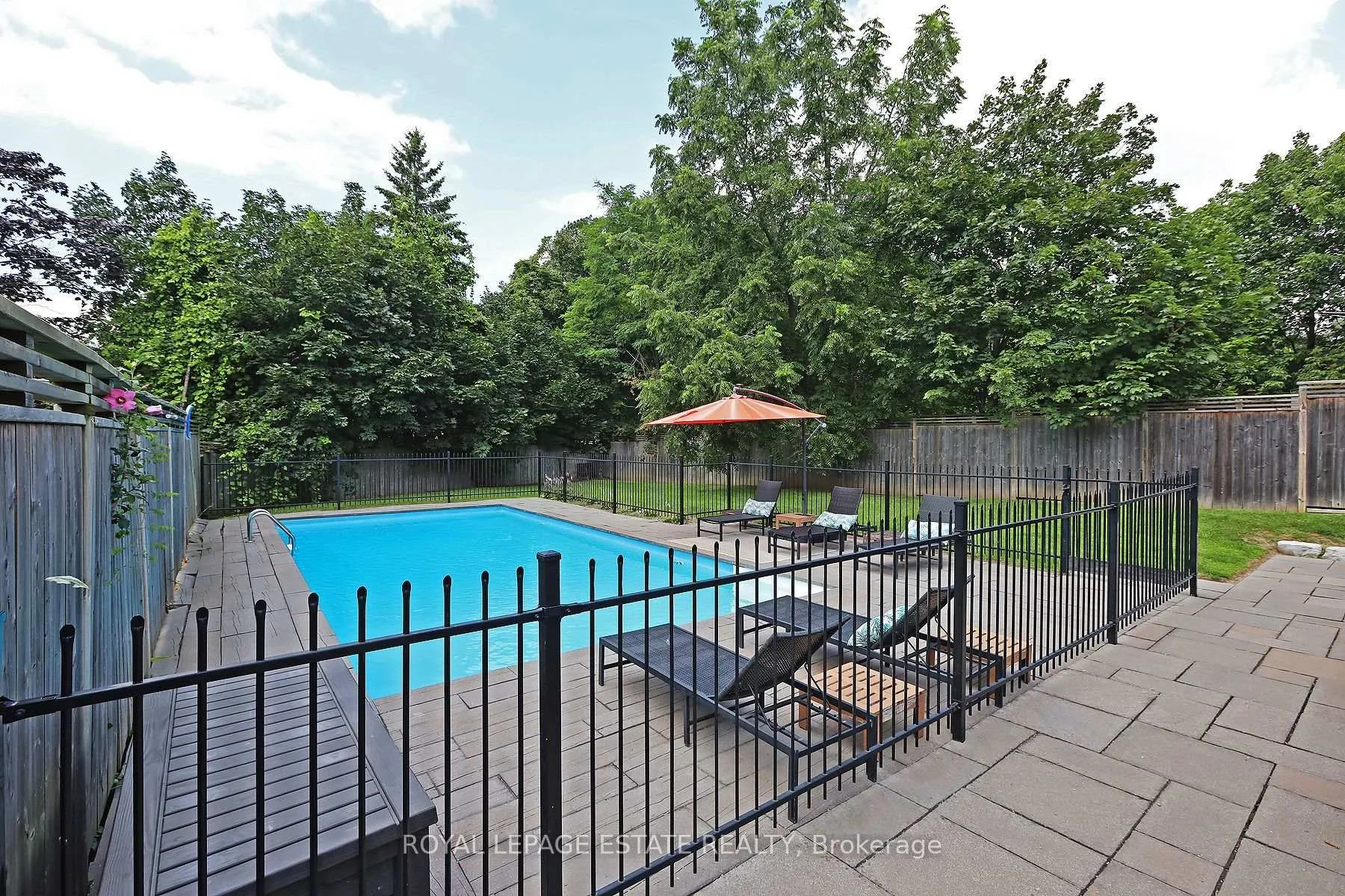 Photo 33 of 86 Midland Avenue, Scarborough, Birchcliffe-Cliffside — HOMEH