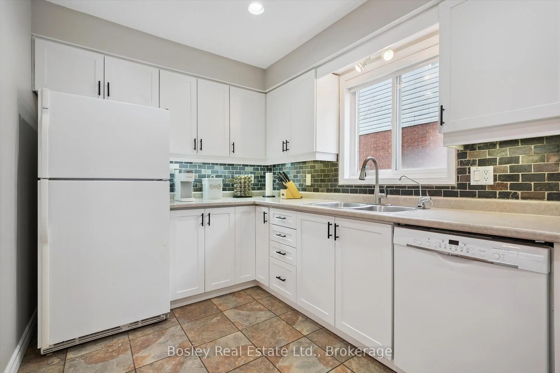 Photo 12 of 157 Rickson Avenue, Guelph, Kortright West — HOMEH