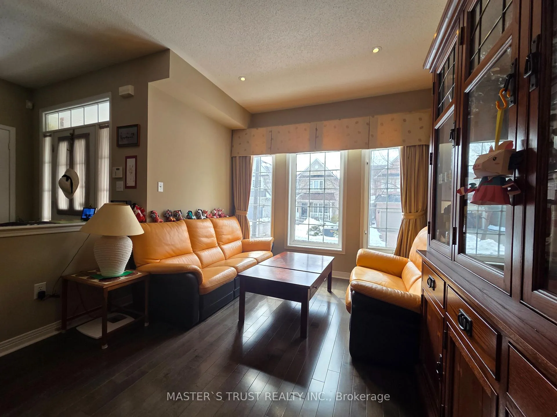 Photo 4 of 45 Sharon Lee Drive, Markham, Berczy — HOMEH
