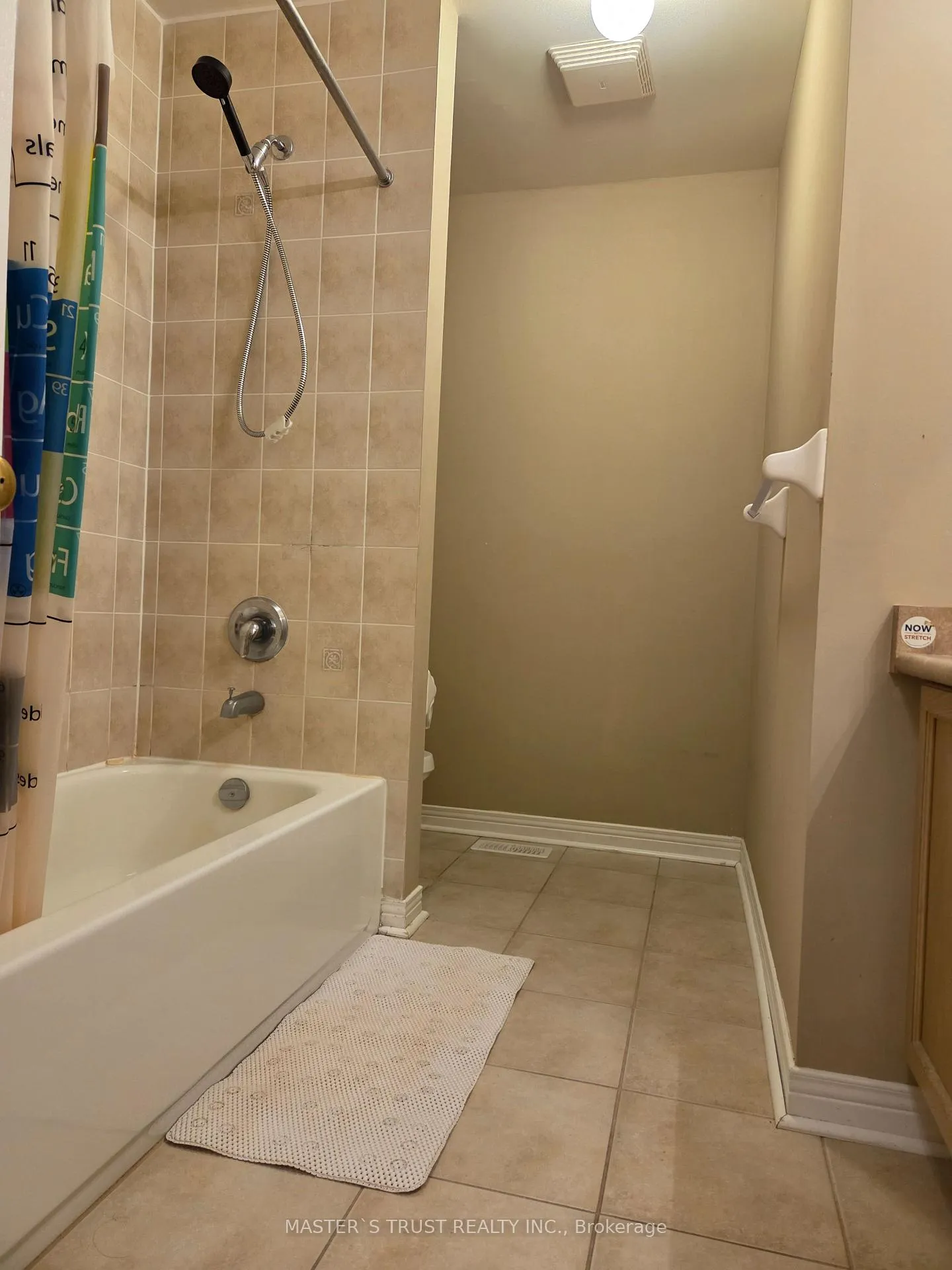 Photo 15 of 45 Sharon Lee Drive, Markham, Berczy — HOMEH