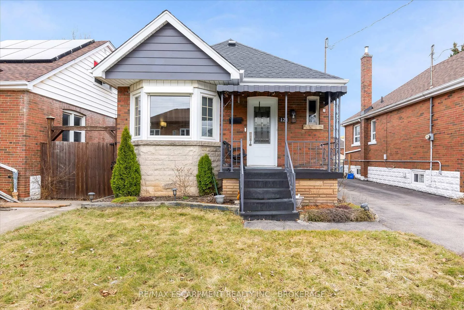Photo 1 of 121 Cameron Avenue S, Hamilton, Bartonville — HOMEH
