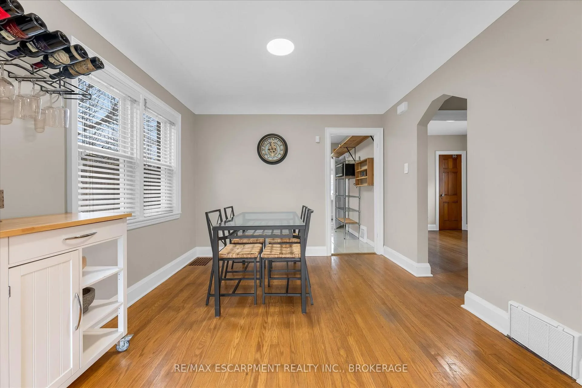 Photo 6 of 121 Cameron Avenue S, Hamilton, Bartonville — HOMEH