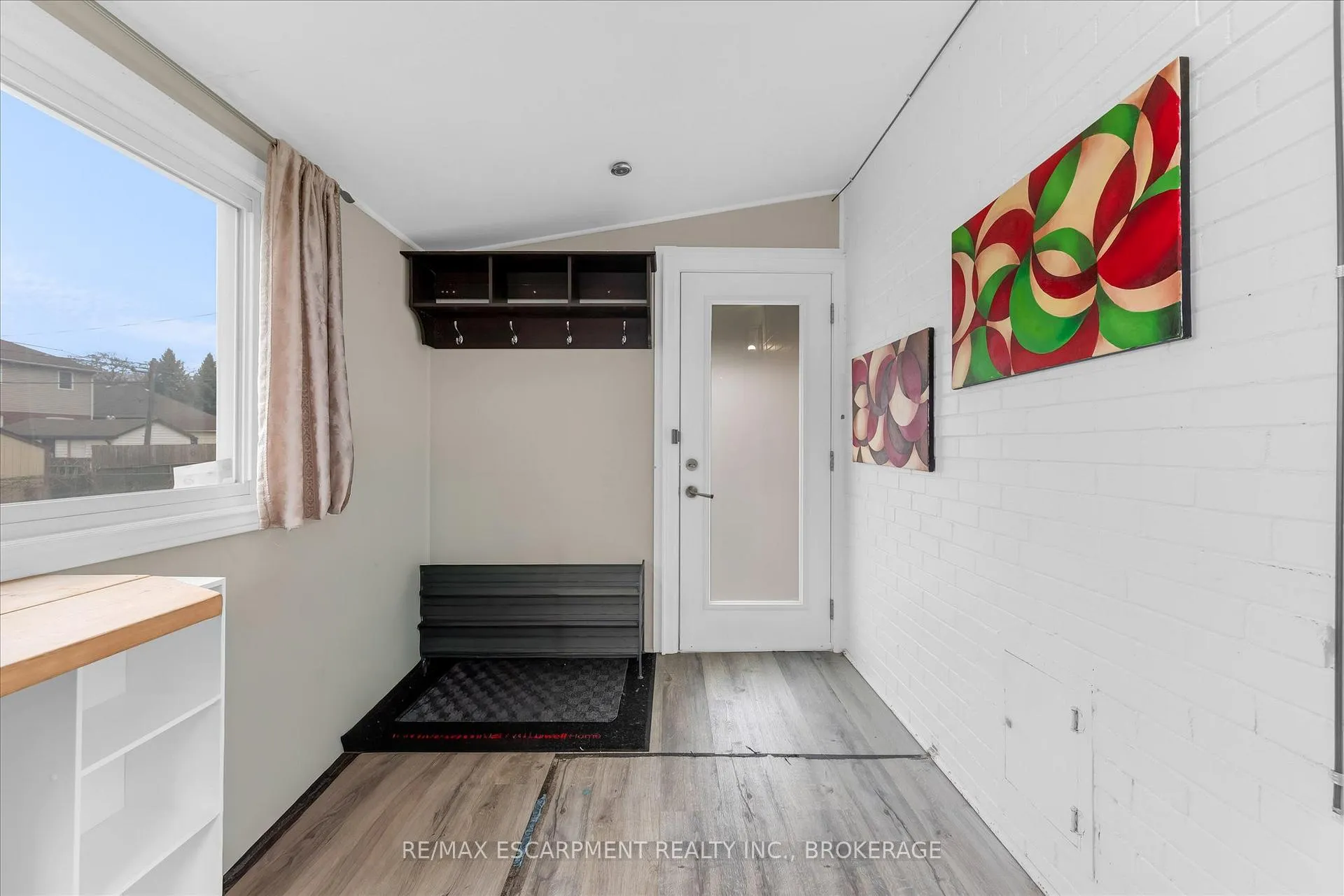 Photo 10 of 121 Cameron Avenue S, Hamilton, Bartonville — HOMEH
