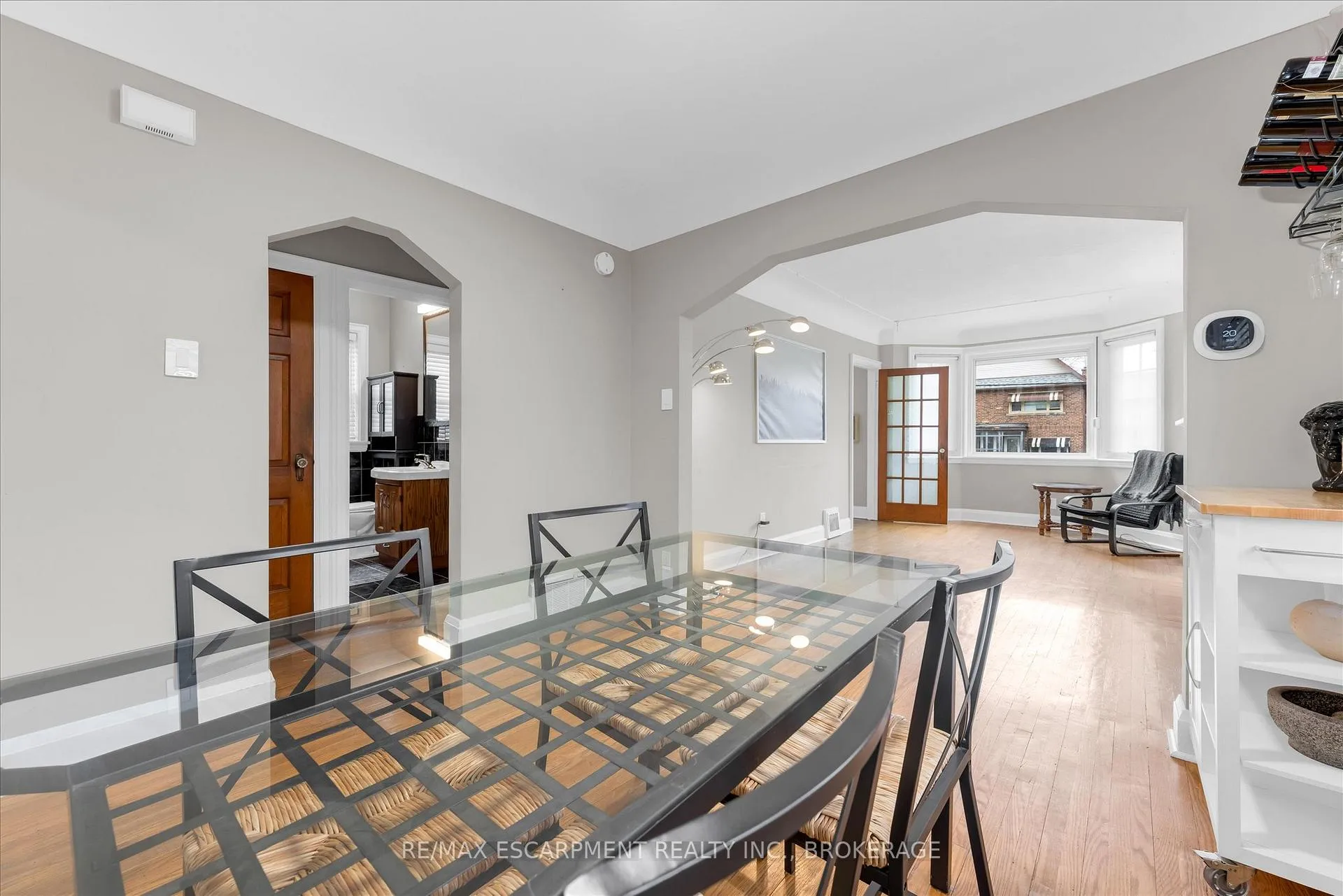Photo 13 of 121 Cameron Avenue S, Hamilton, Bartonville — HOMEH