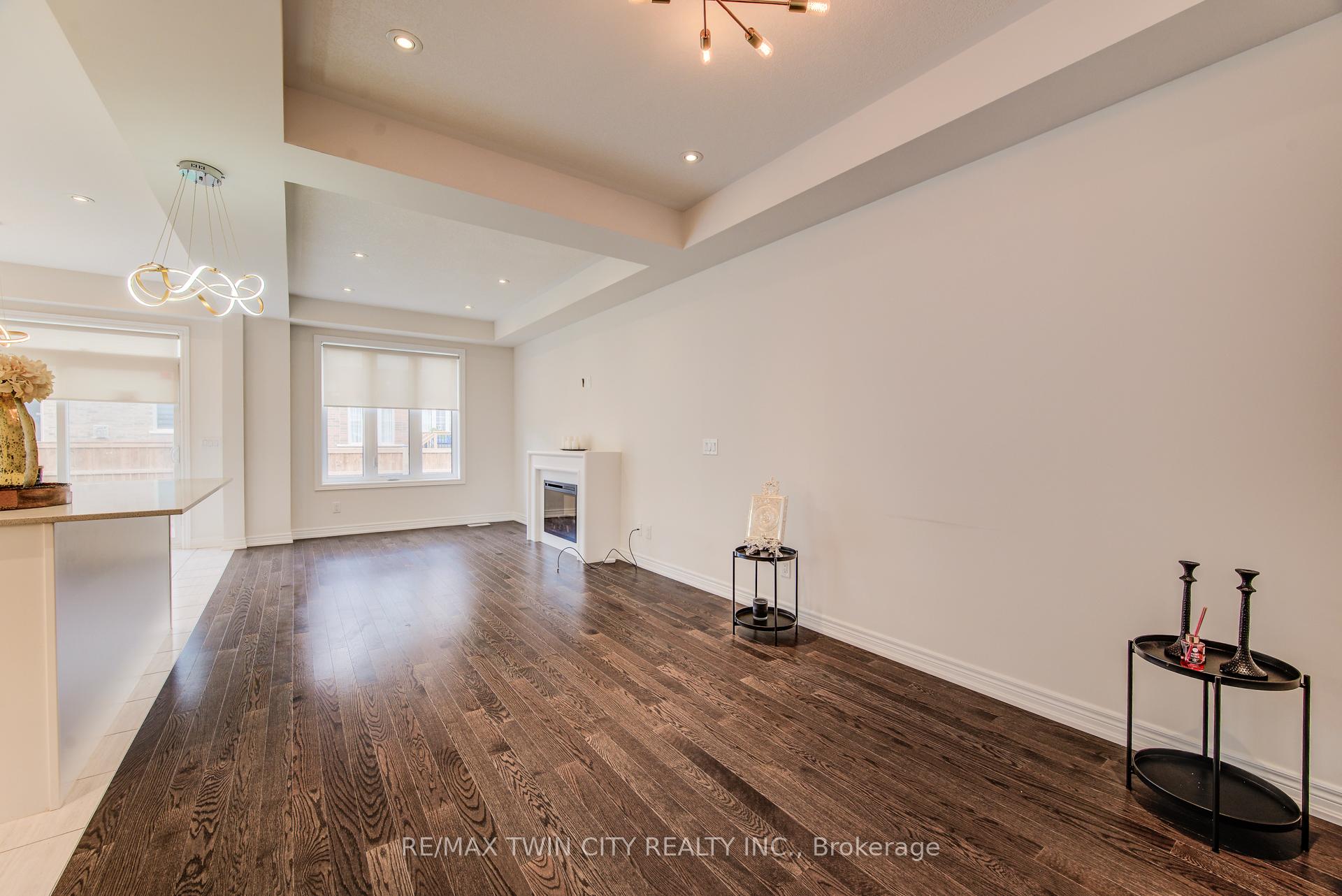 Photo 7 of 4 Stonehill Avenue, Kitchener — HOMEH