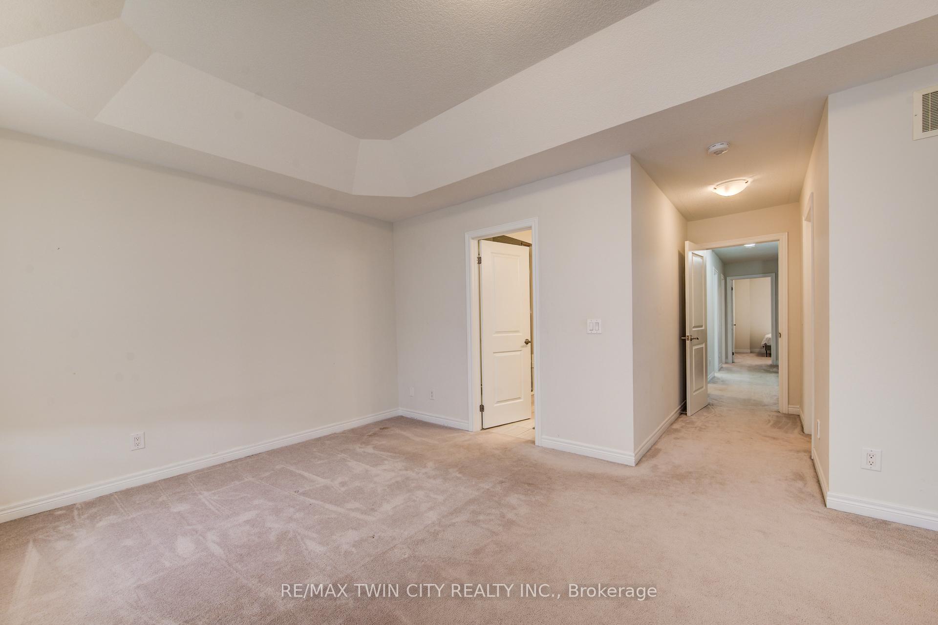 Photo 18 of 4 Stonehill Avenue, Kitchener — HOMEH