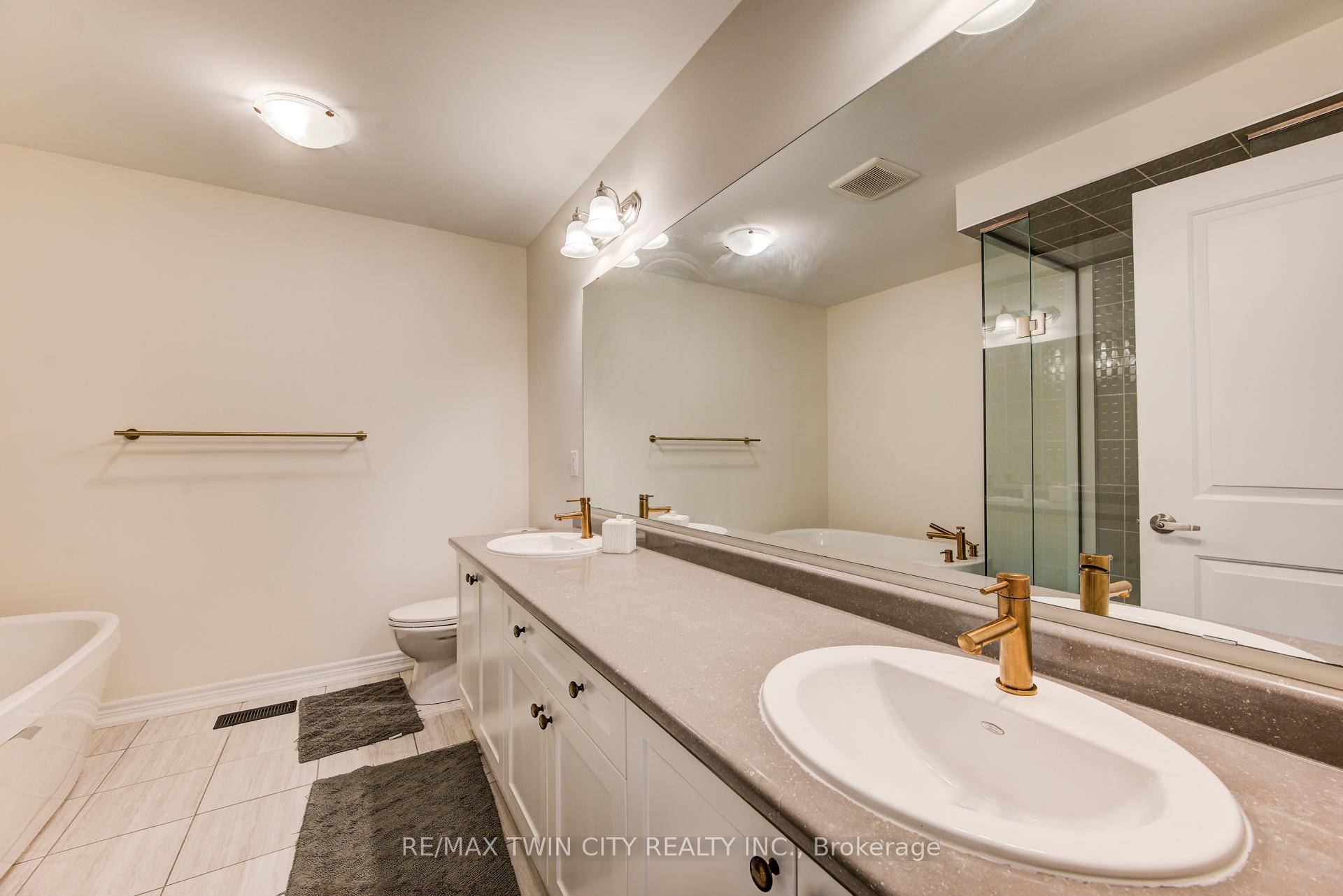 Photo 19 of 4 Stonehill Avenue, Kitchener — HOMEH
