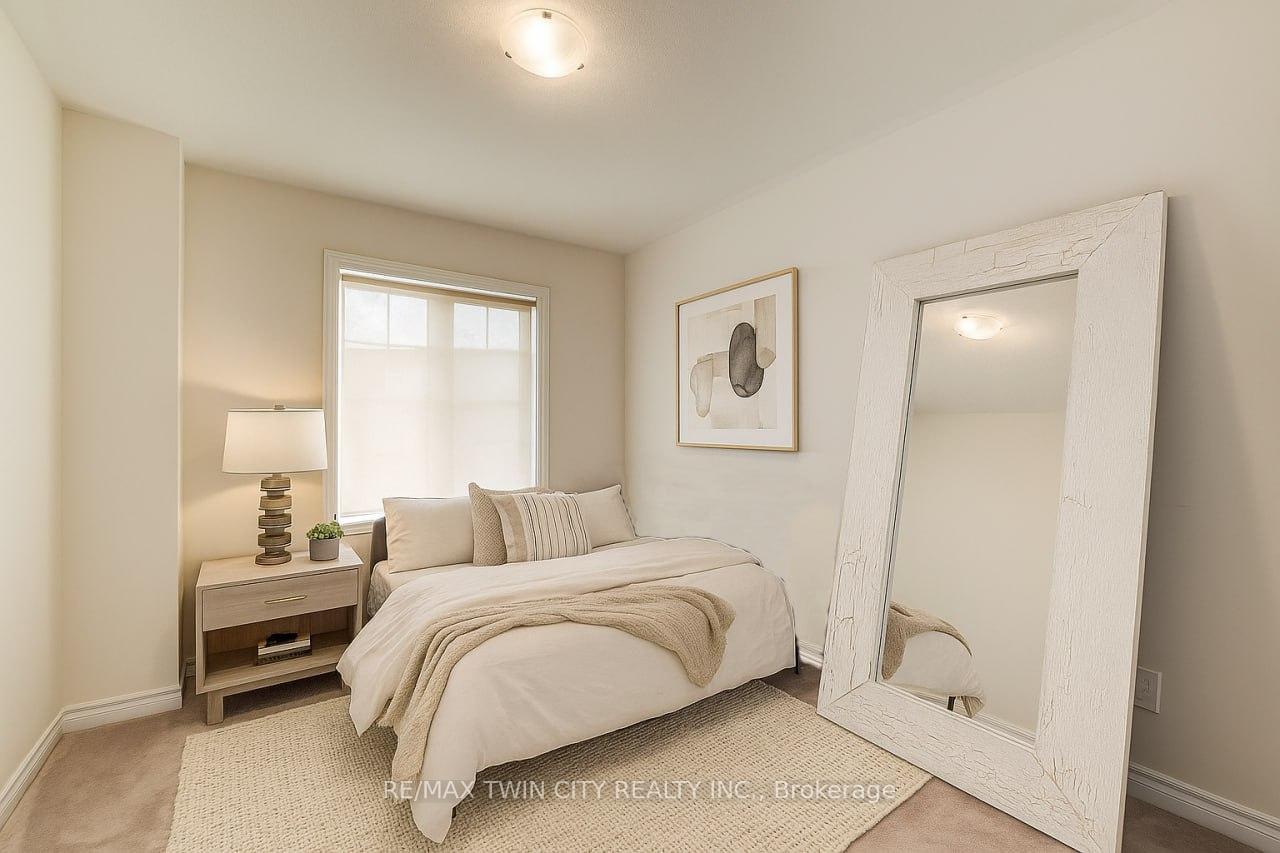 Photo 22 of 4 Stonehill Avenue, Kitchener — HOMEH