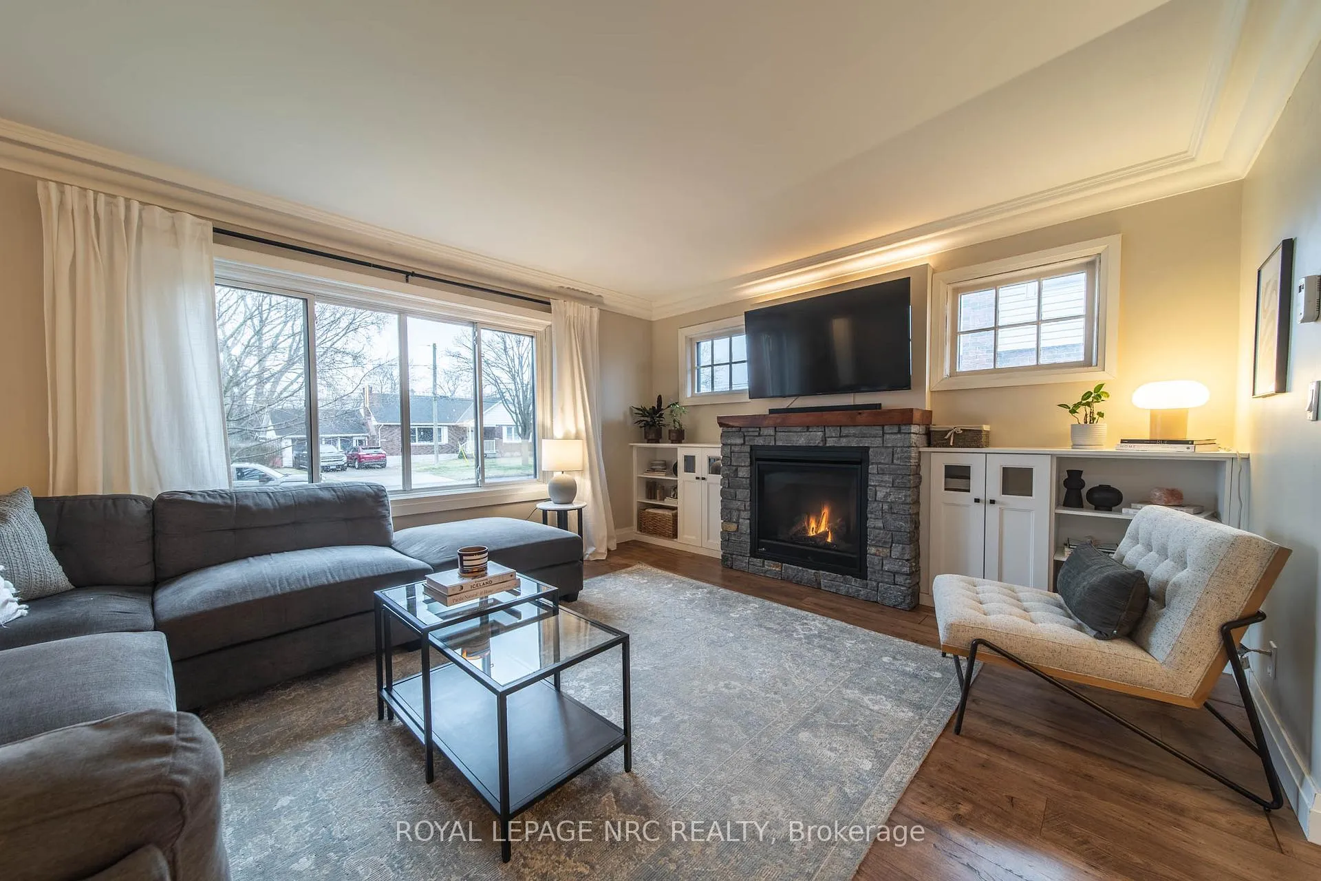 Photo 2 of 5717 Morden Drive, Niagara Falls, Cherrywood — HOMEH