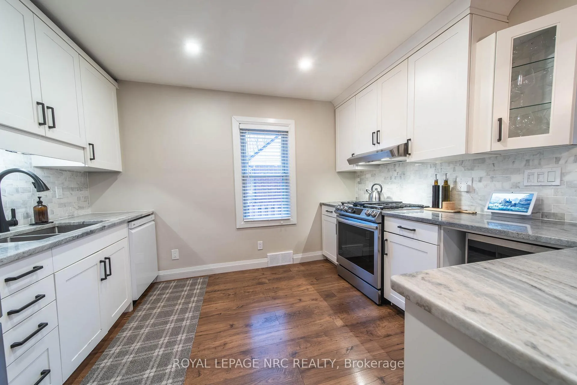 Photo 6 of 5717 Morden Drive, Niagara Falls, Cherrywood — HOMEH
