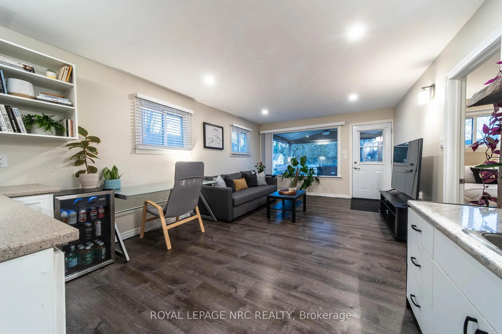 Photo 16 of 5717 Morden Drive, Niagara Falls, Cherrywood — HOMEH