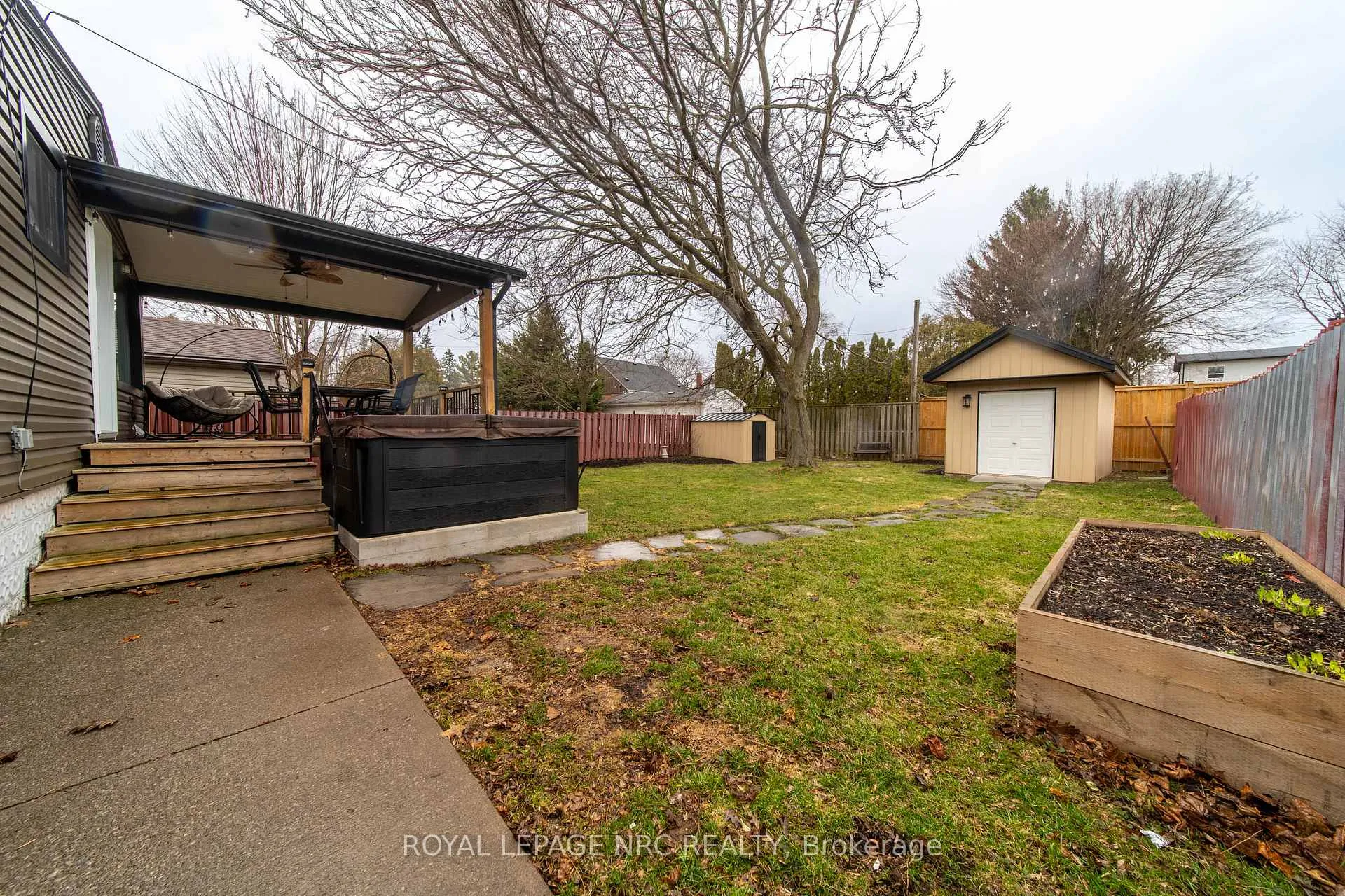 Photo 23 of 5717 Morden Drive, Niagara Falls, Cherrywood — HOMEH