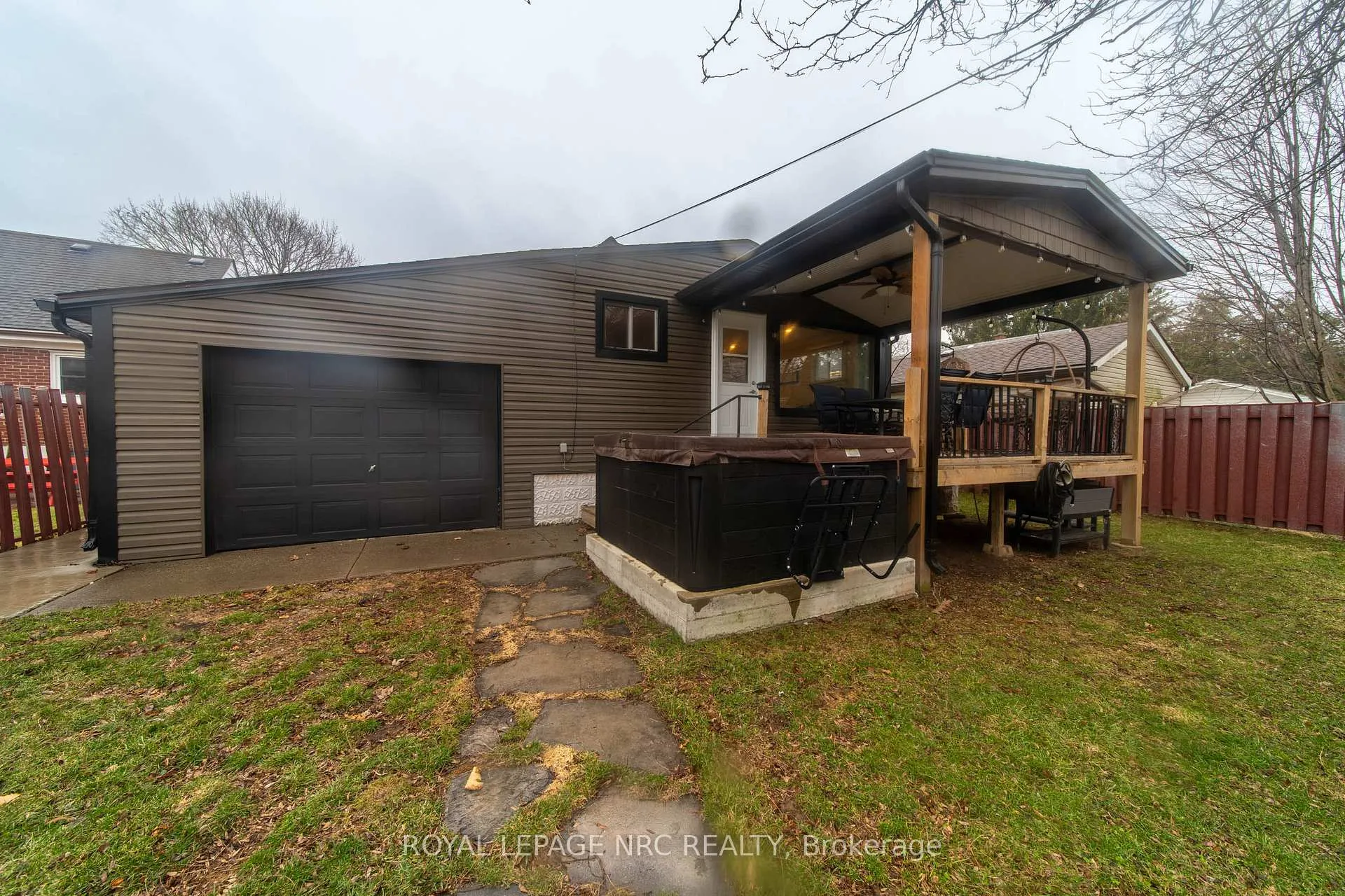 Photo 26 of 5717 Morden Drive, Niagara Falls, Cherrywood — HOMEH