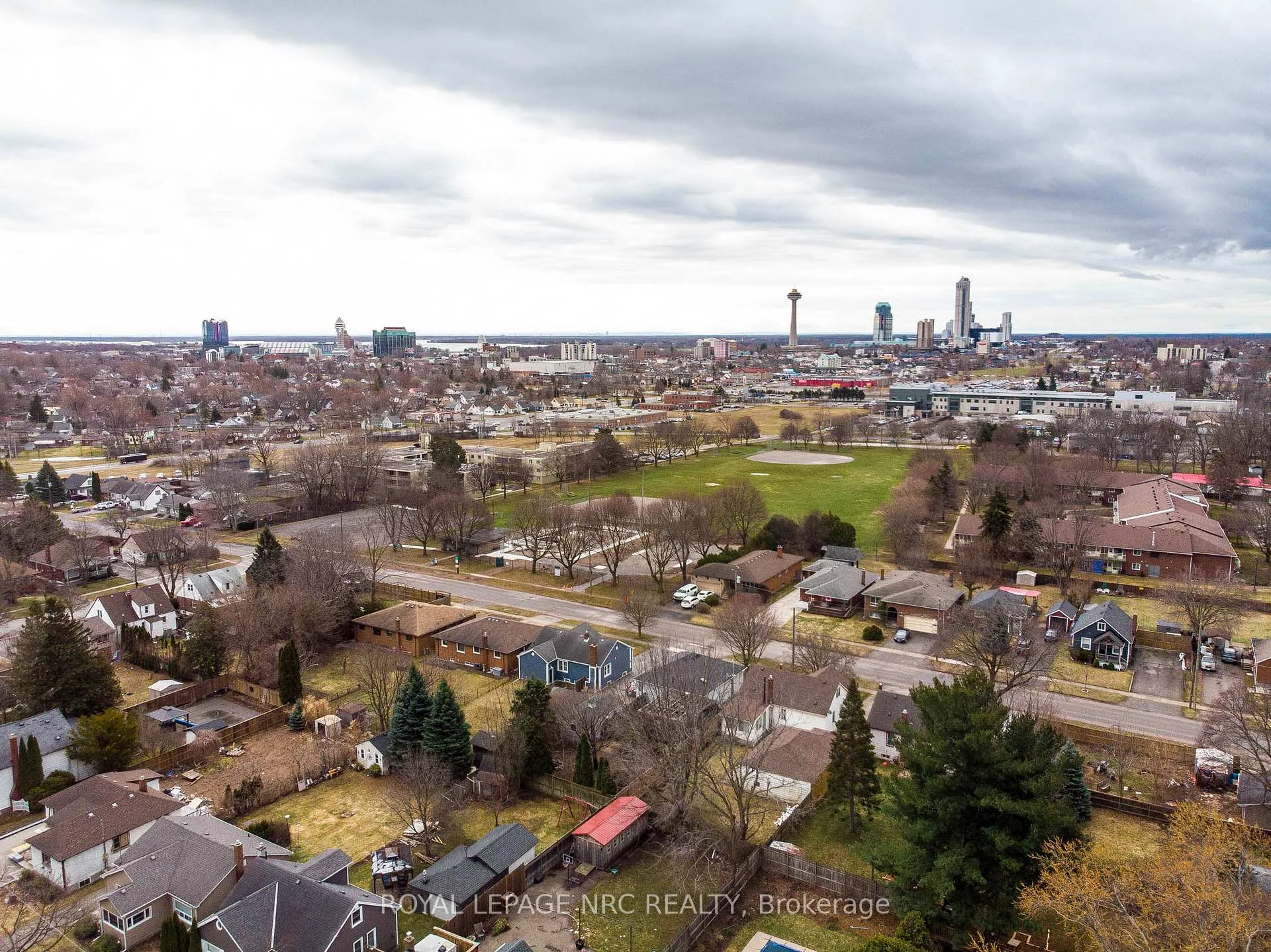 Photo 27 of 5717 Morden Drive, Niagara Falls, Cherrywood — HOMEH