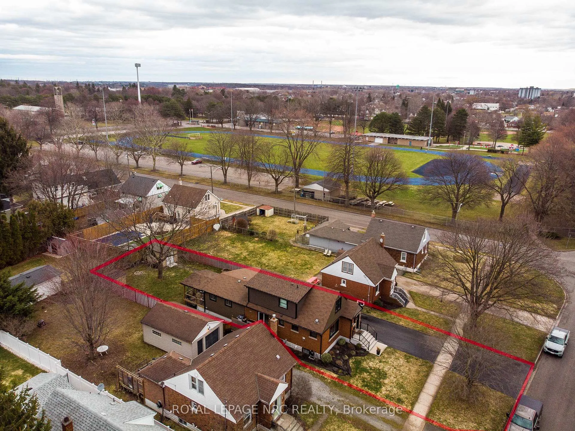 Photo 29 of 5717 Morden Drive, Niagara Falls, Cherrywood — HOMEH