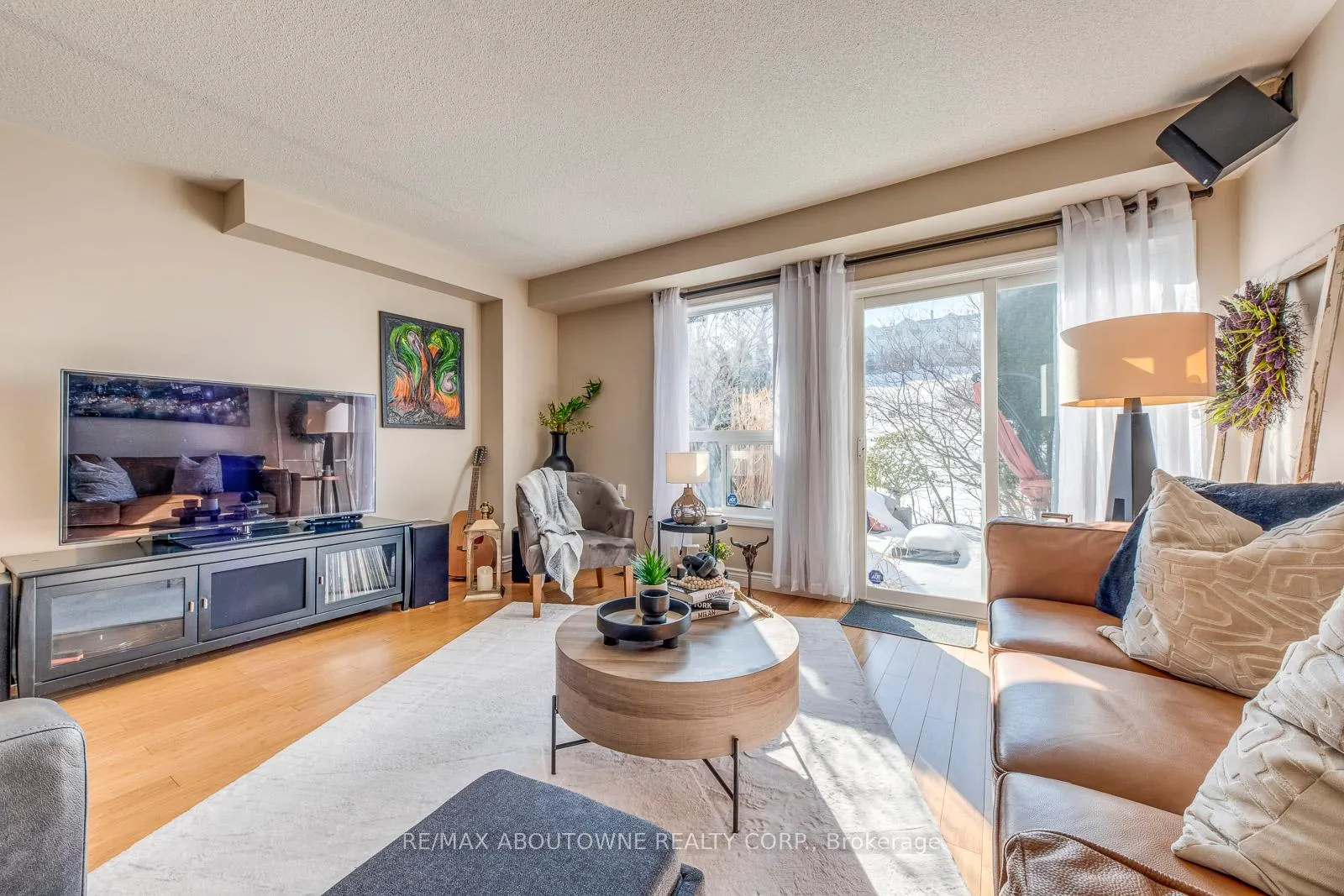 Photo 19 of 34 Palomino Trail, Halton Hills, Georgetown — HOMEH