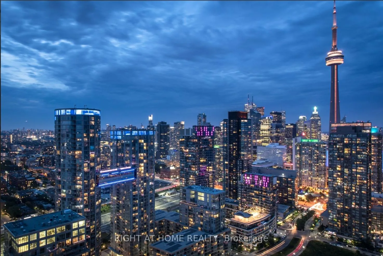Photo 5 of Unit 2916, 15 Iceboat Terrace, Toronto, Waterfront Communities — HOMEH