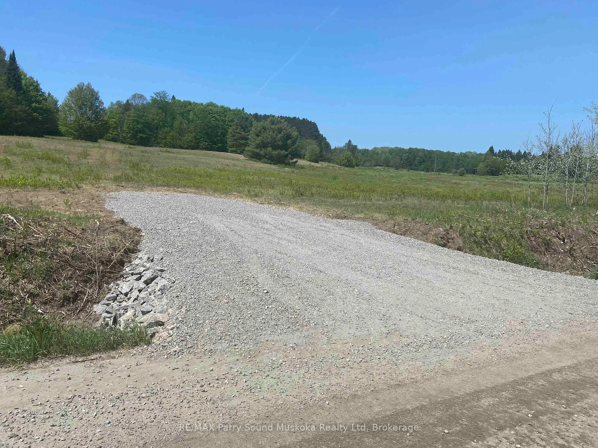 Photo 2 of 2899 Midlothian Road South, Magnetawan, Spence — HOMEH