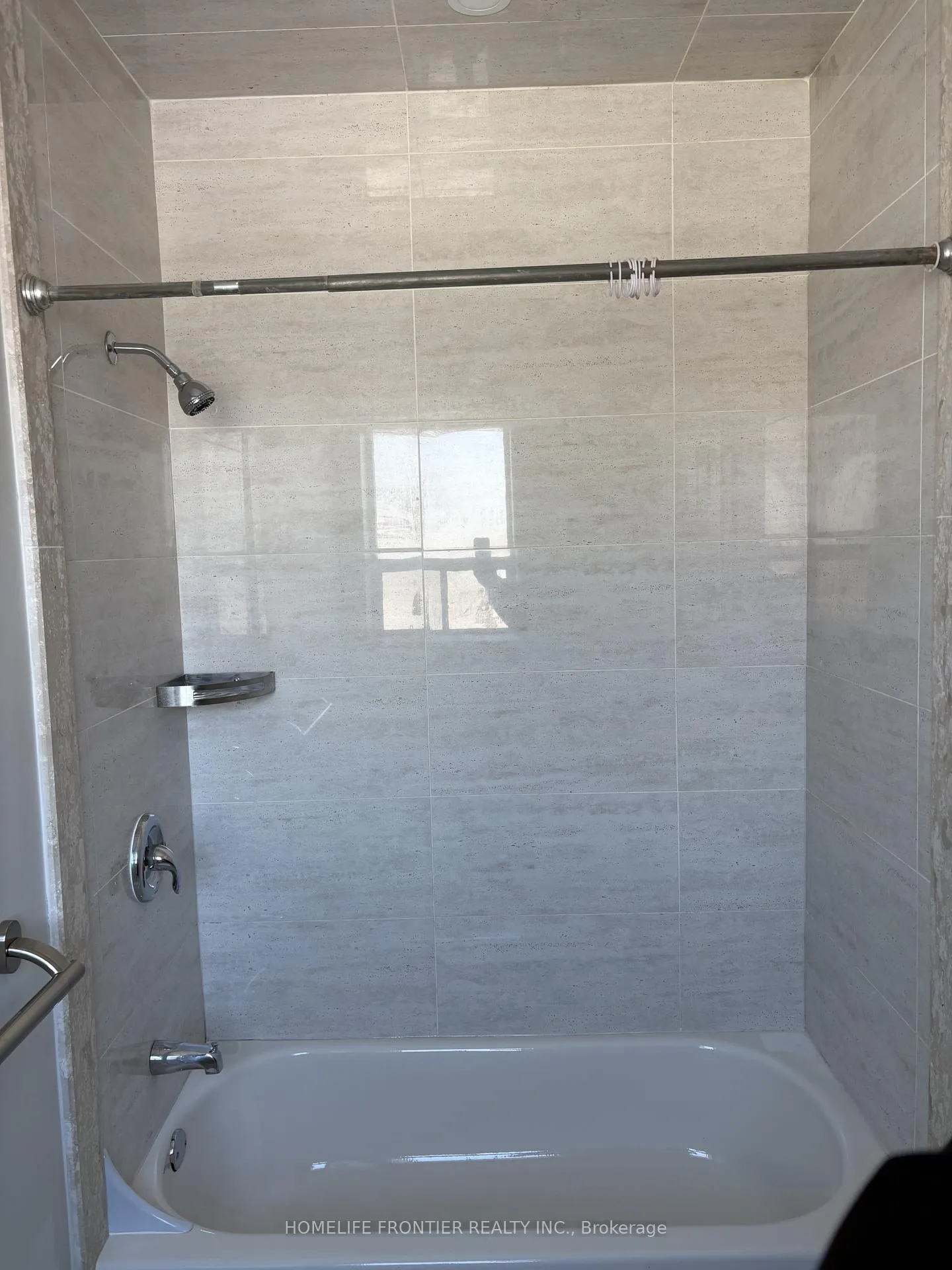 Photo 9 of Unit 2nd Floor, 2914 Danforth Avenue, Toronto, East End-Danforth — HOMEH