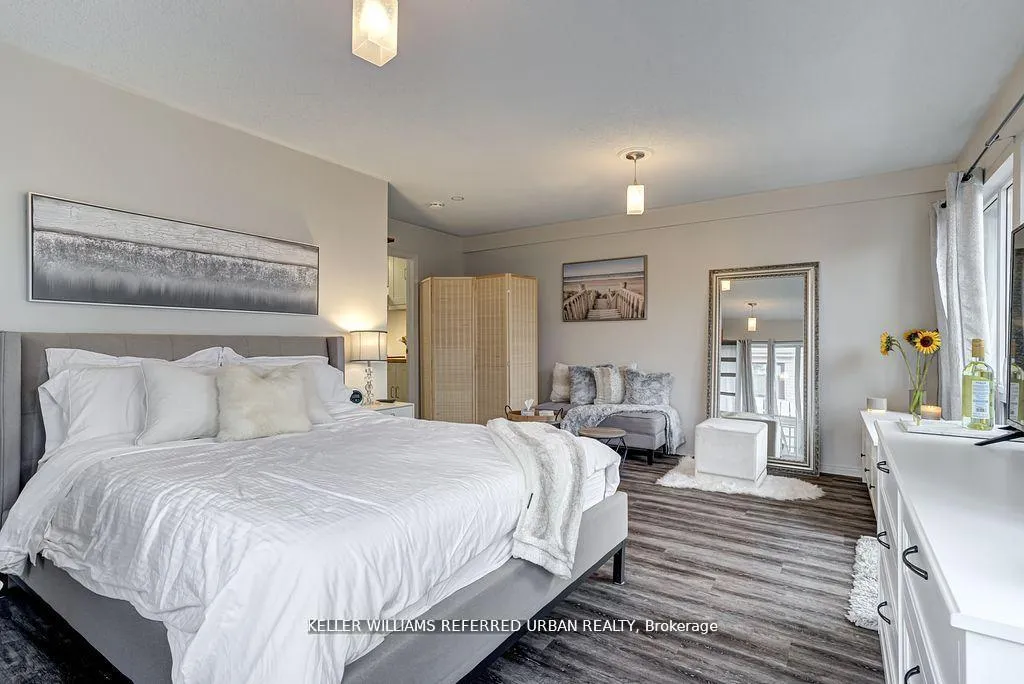 Photo 3 of Unit B, 707 Annland Street, Pickering, Bay Ridges — HOMEH