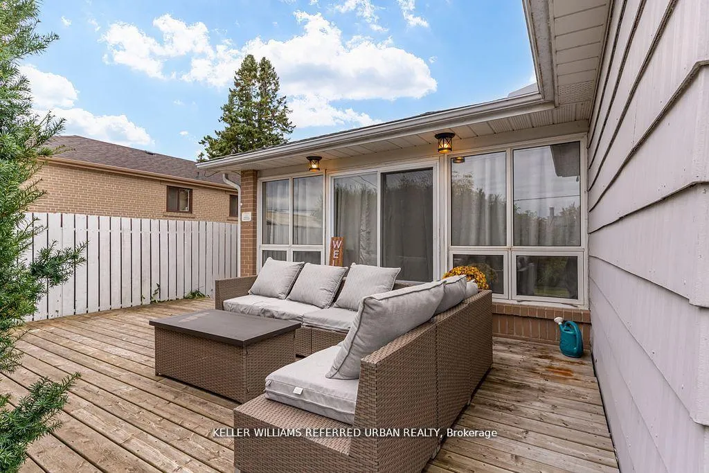 Photo 18 of Unit B, 707 Annland Street, Pickering, Bay Ridges — HOMEH