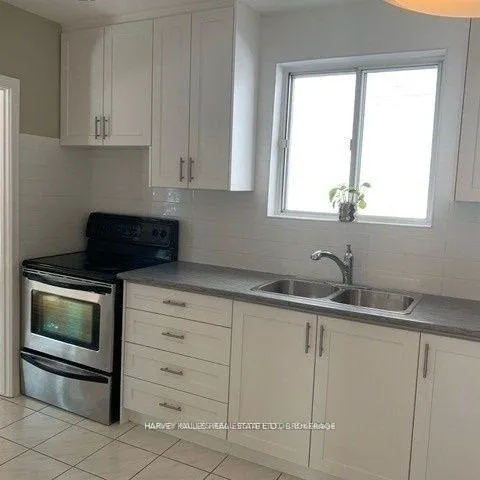 Photo 2 of Unit Main, 72 Mcgillivray Avenue, Toronto, Bedford Park-Nortown — HOMEH