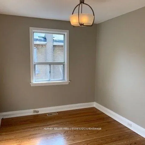 Photo 11 of Unit Main, 72 Mcgillivray Avenue, Toronto, Bedford Park-Nortown — HOMEH