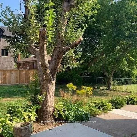 Photo 14 of Unit Main, 72 Mcgillivray Avenue, Toronto, Bedford Park-Nortown — HOMEH