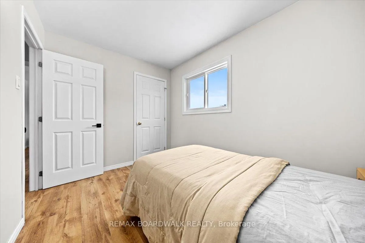 Photo 17 of 789 Fifth Street, Renfrew — HOMEH