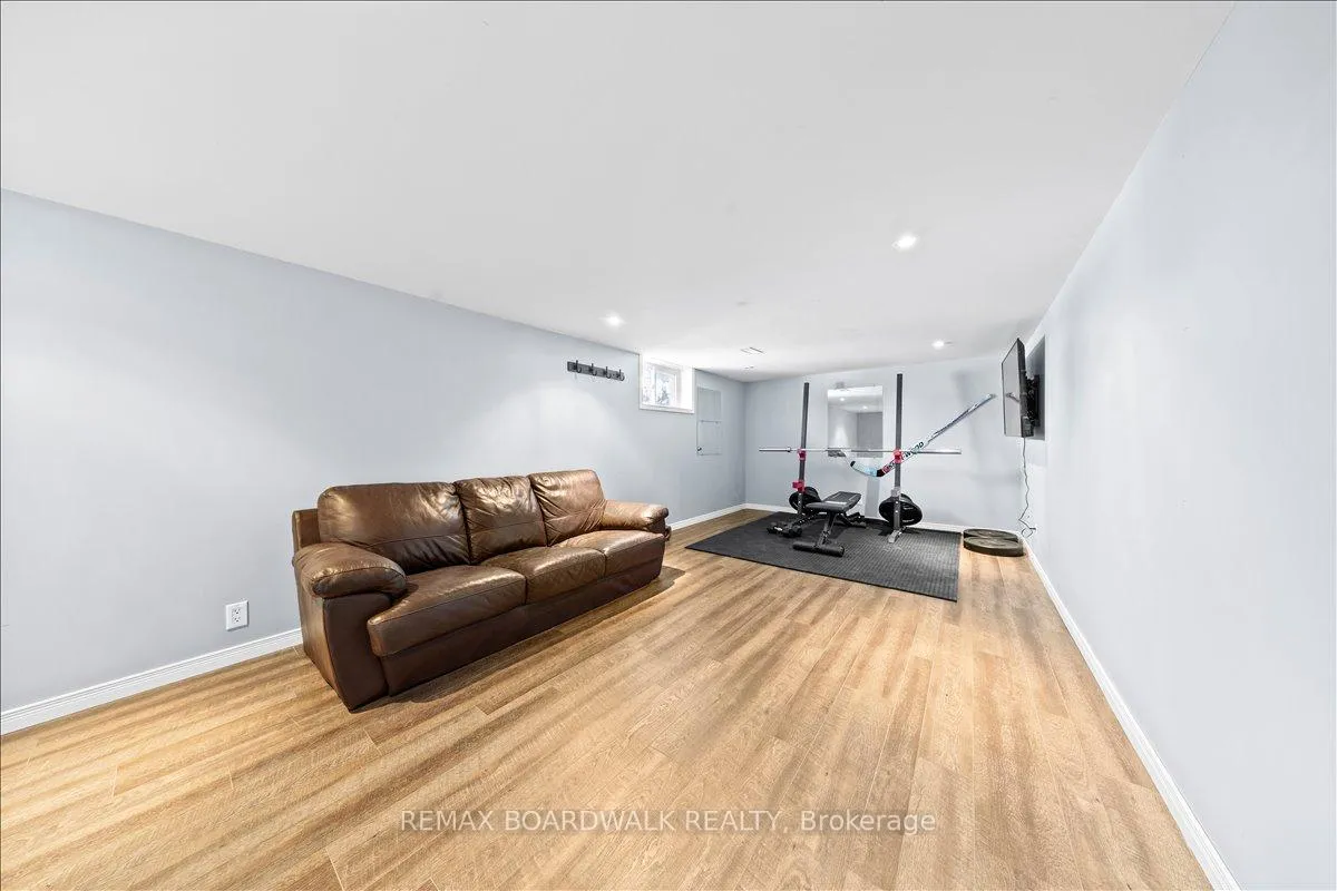 Photo 22 of 789 Fifth Street, Renfrew — HOMEH