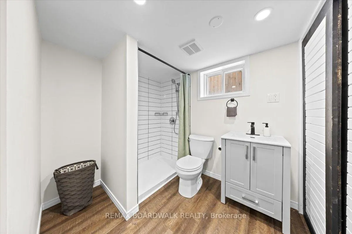 Photo 25 of 789 Fifth Street, Renfrew — HOMEH