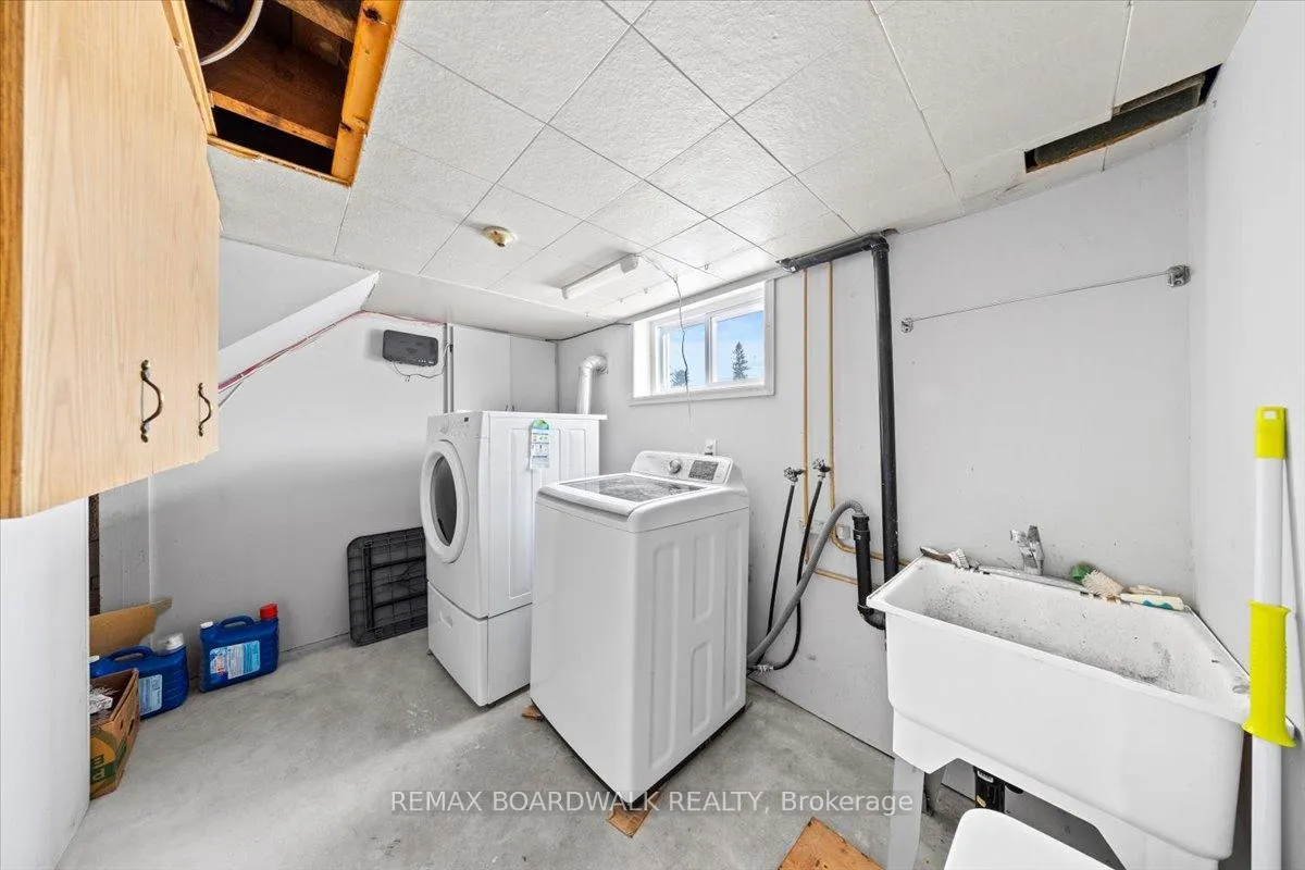 Photo 26 of 789 Fifth Street, Renfrew — HOMEH