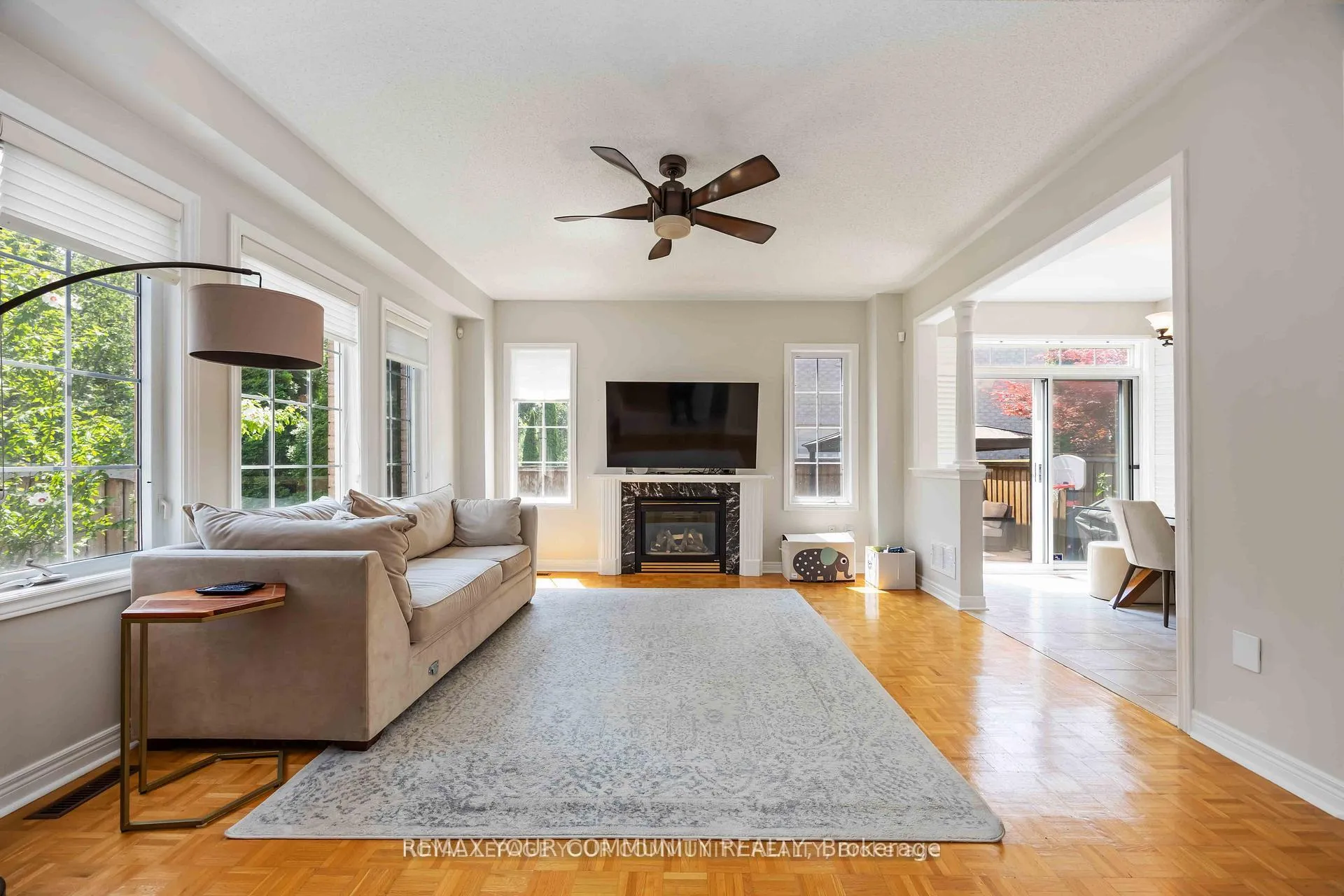 Photo 5 of 57 Turning Leaf Drive, Vaughan, Sonoma Heights — HOMEH
