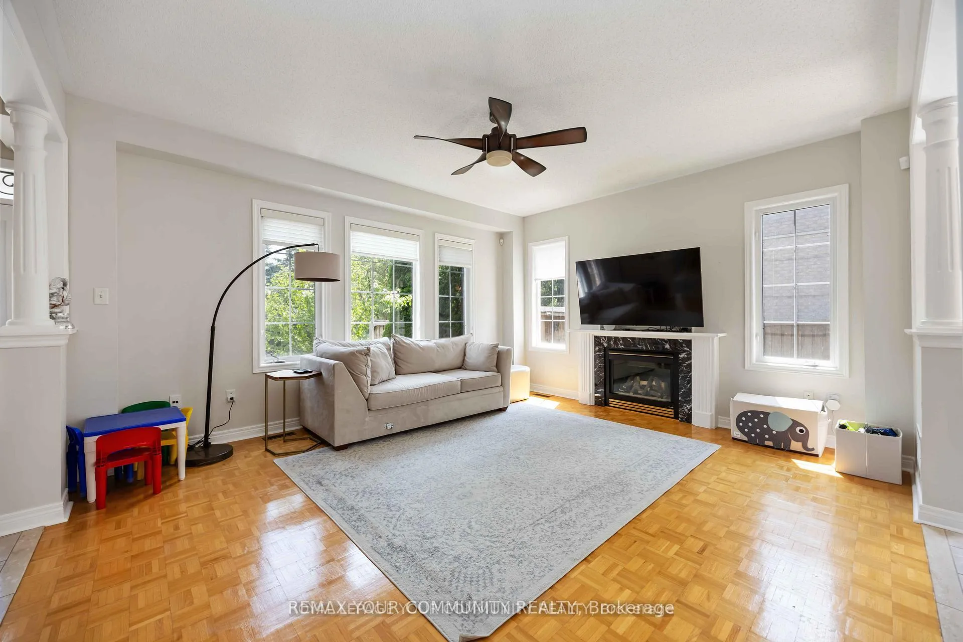 Photo 6 of 57 Turning Leaf Drive, Vaughan, Sonoma Heights — HOMEH