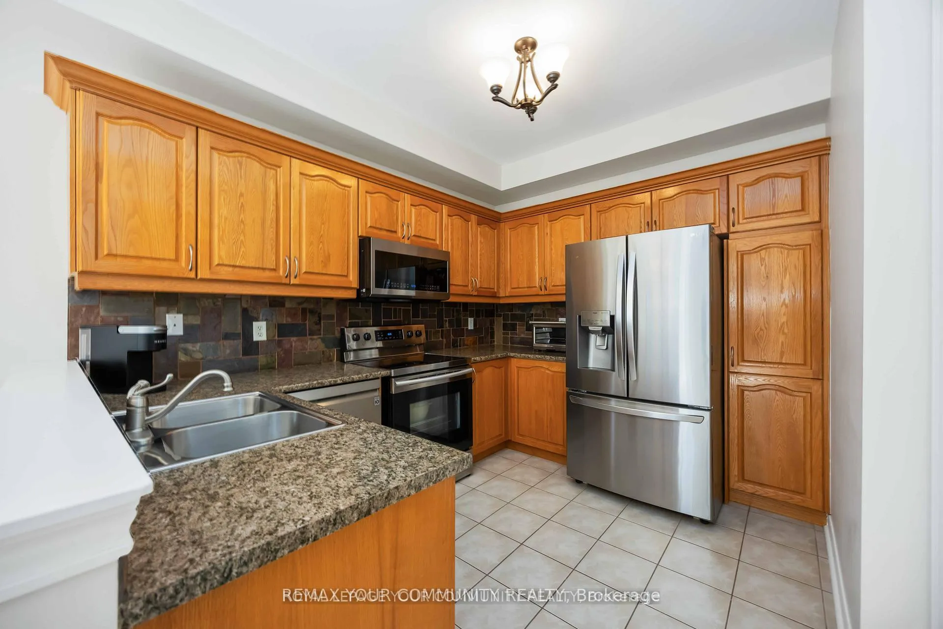 Photo 7 of 57 Turning Leaf Drive, Vaughan, Sonoma Heights — HOMEH