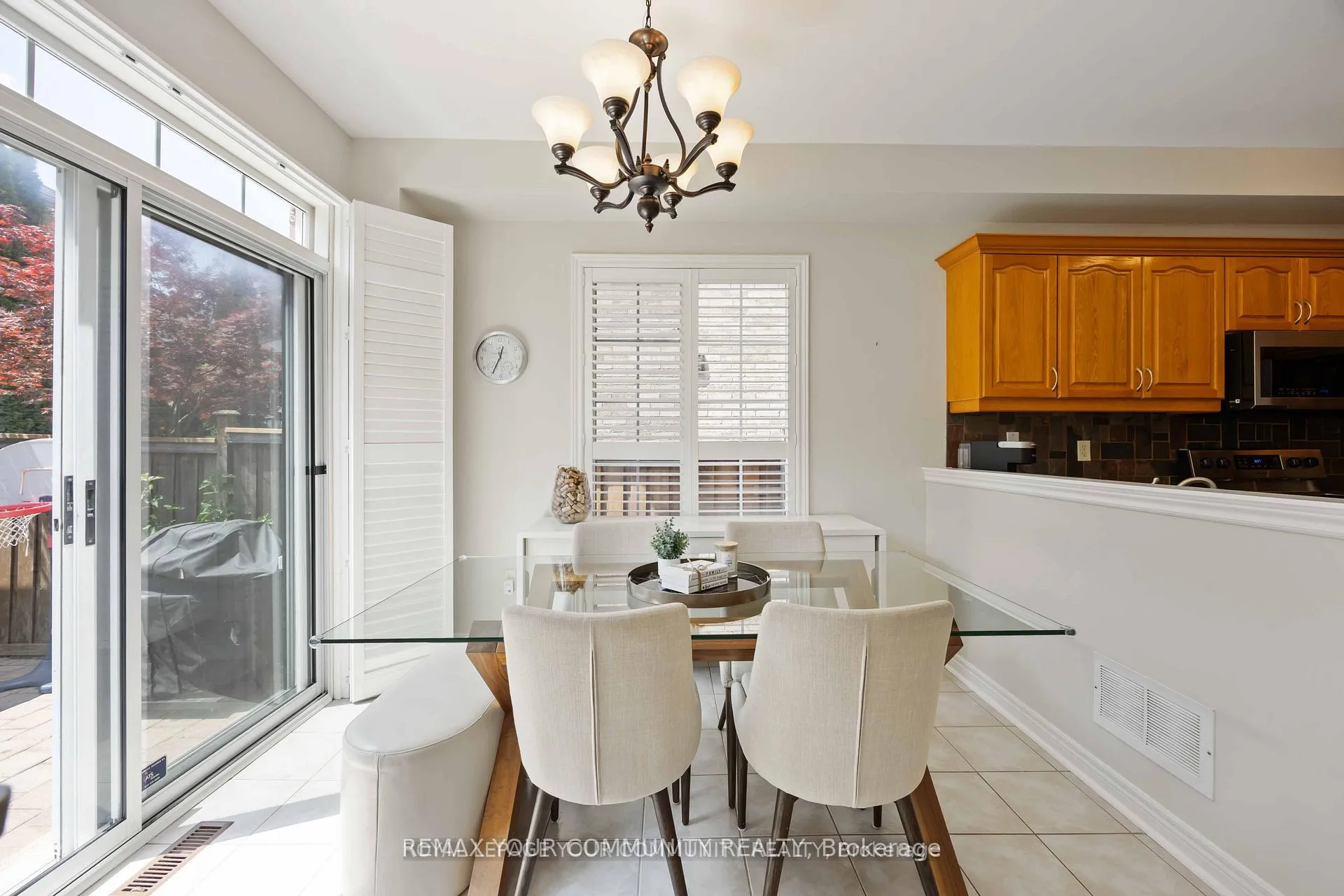 Photo 9 of 57 Turning Leaf Drive, Vaughan, Sonoma Heights — HOMEH