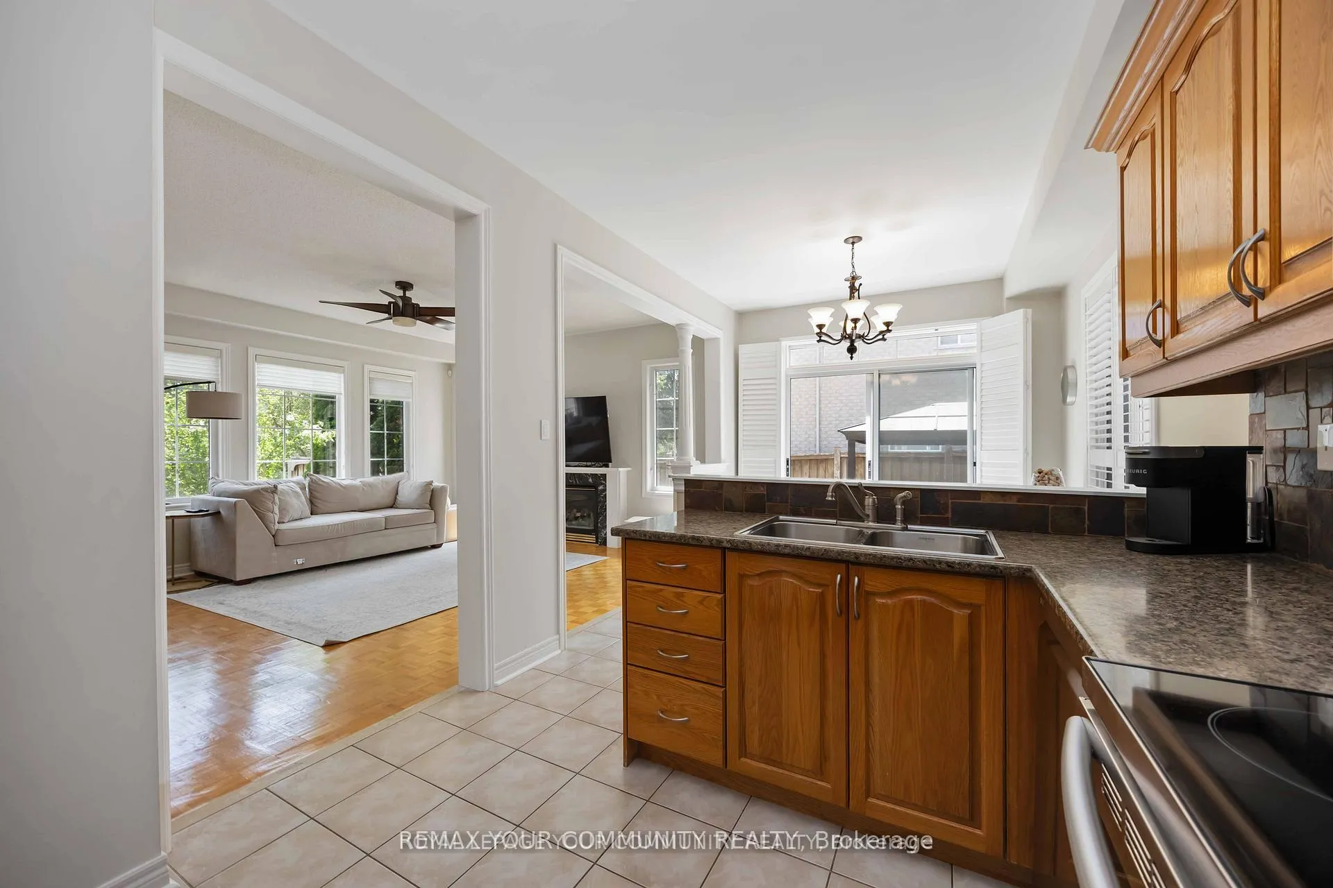 Photo 11 of 57 Turning Leaf Drive, Vaughan, Sonoma Heights — HOMEH