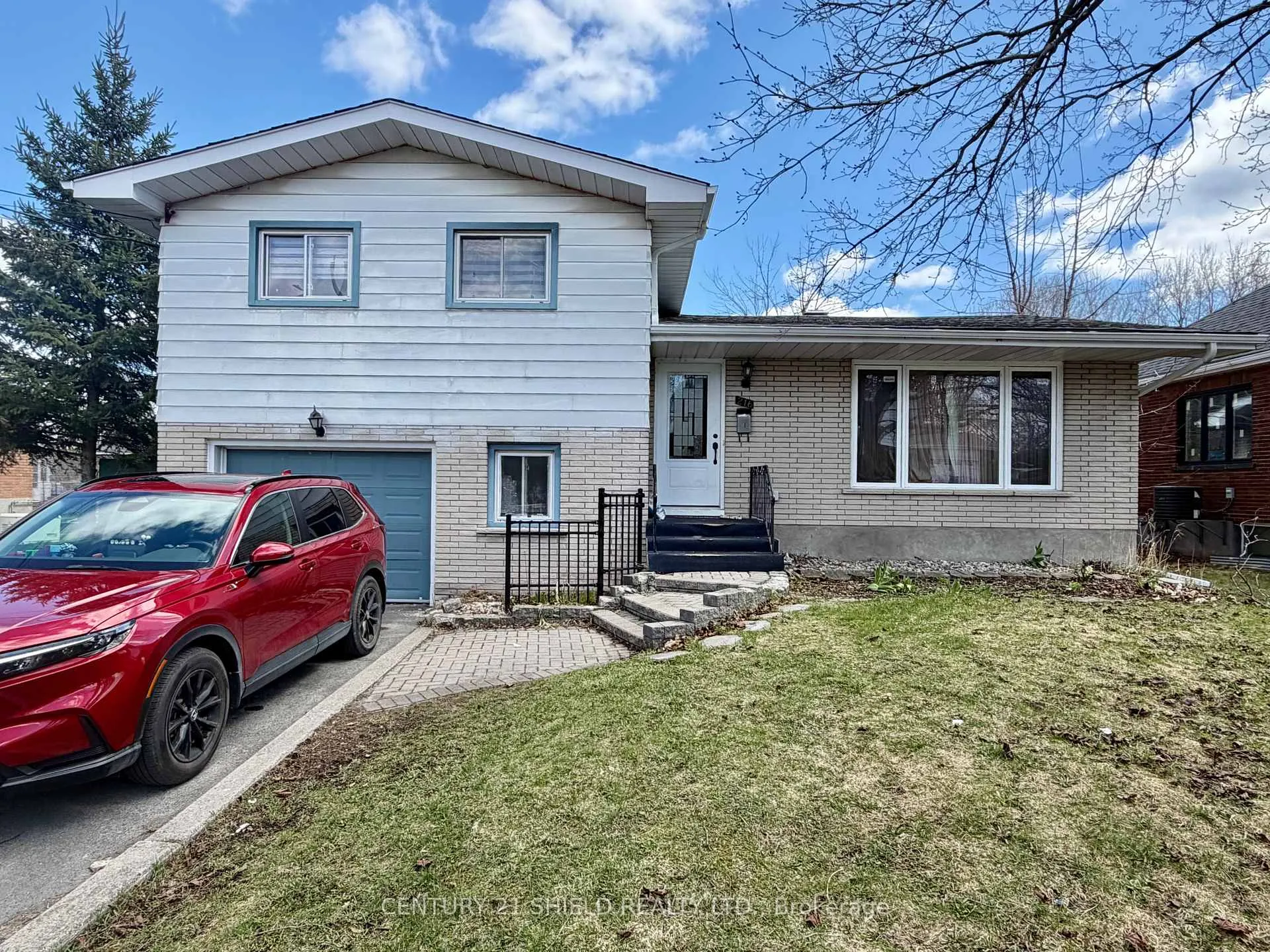 Photo 1 of 216 Baldwin Avenue, Cornwall — HOMEH