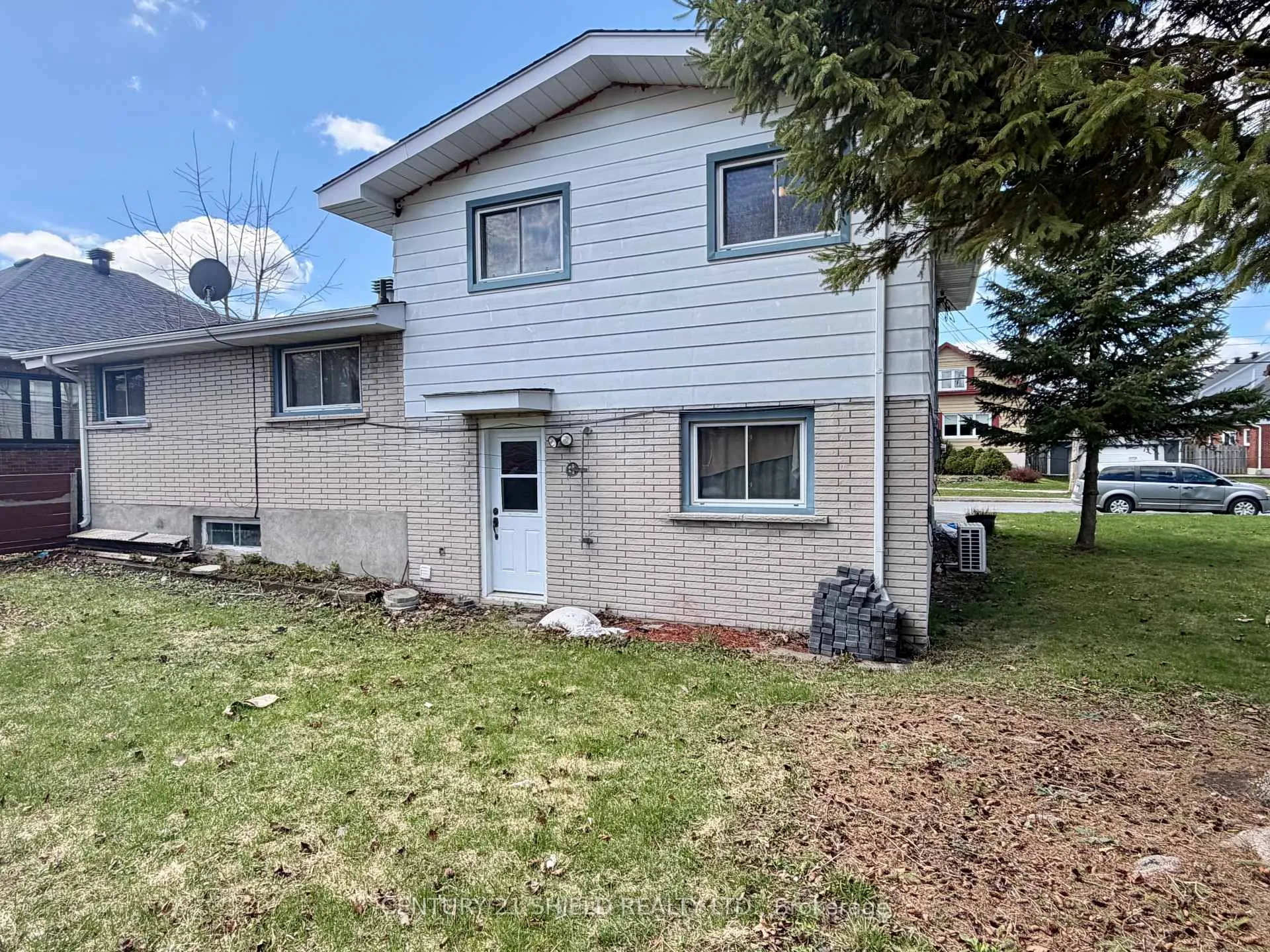 Photo 13 of 216 Baldwin Avenue, Cornwall — HOMEH