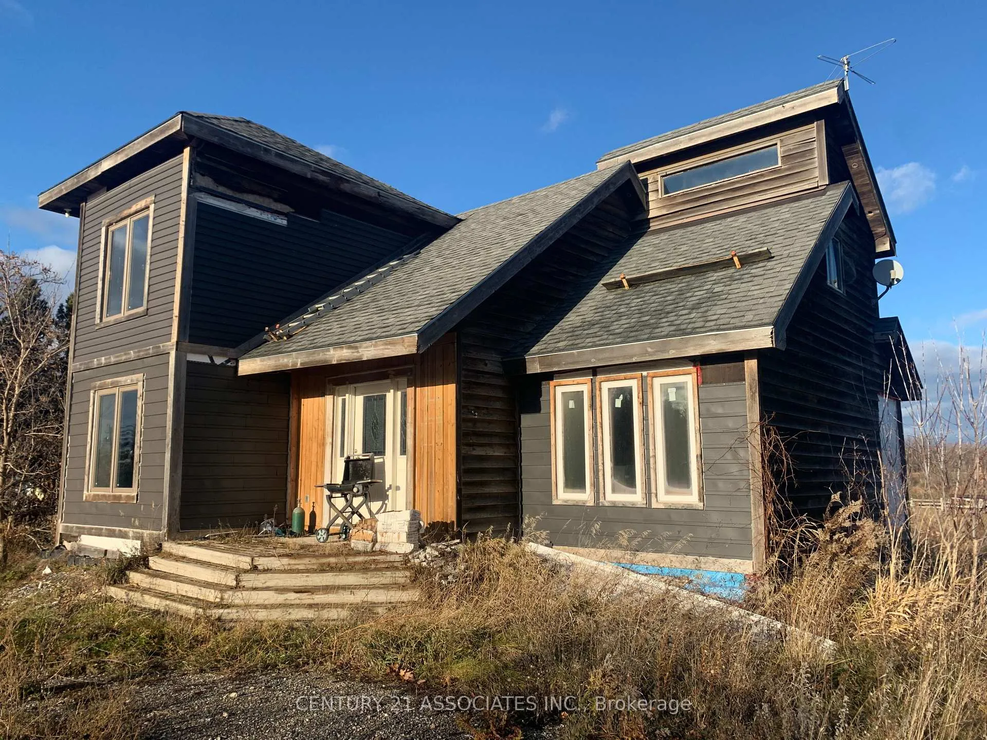 Front of 5211 Wellington Rd 24