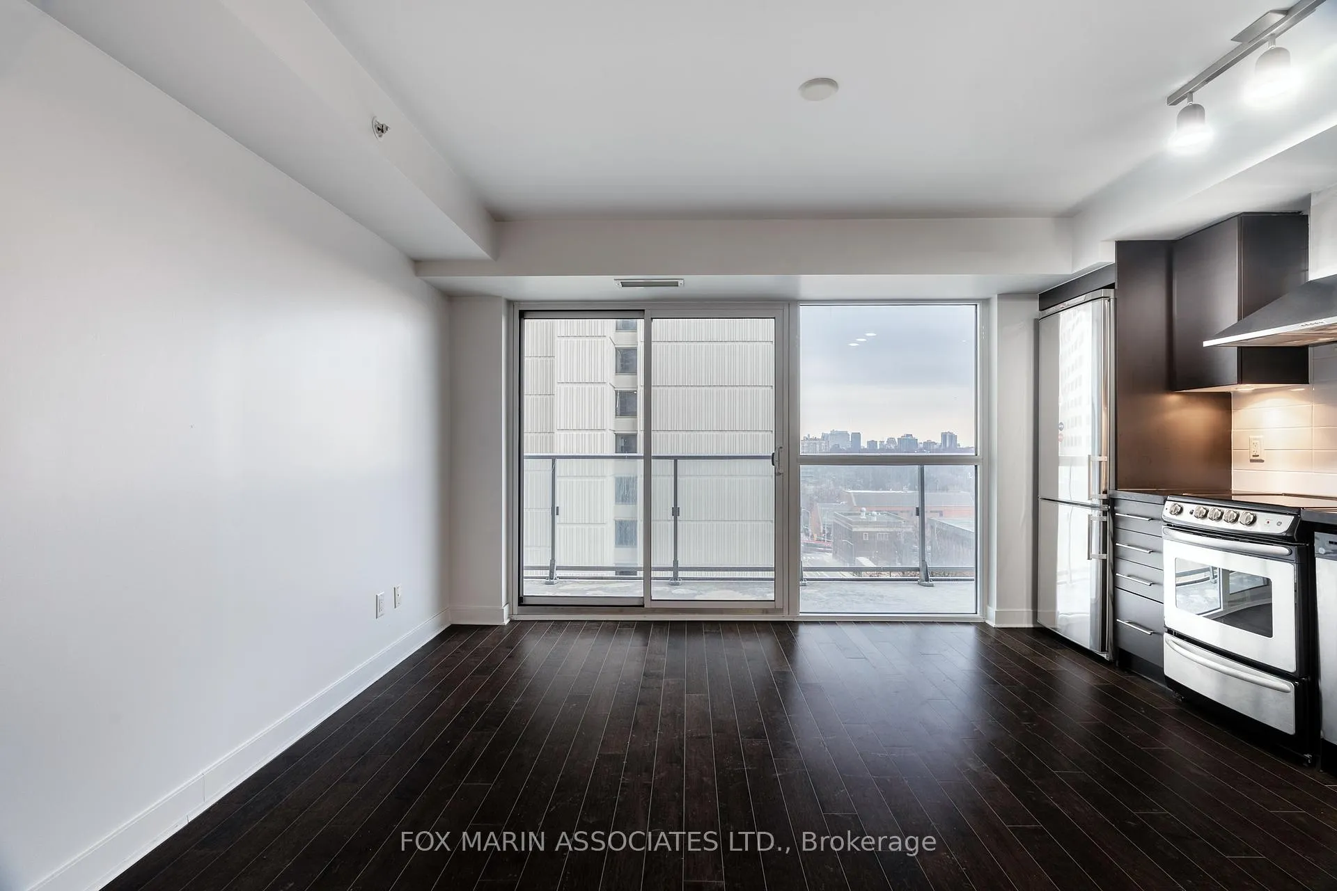 Photo 4 of Unit 809, 58 Orchard View Boulevard, Toronto, Yonge-Eglinton — HOMEH