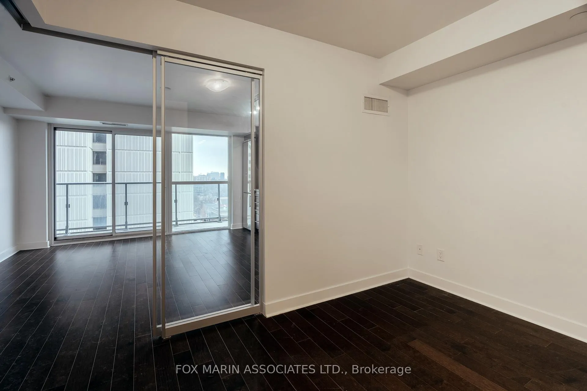 Photo 11 of Unit 809, 58 Orchard View Boulevard, Toronto, Yonge-Eglinton — HOMEH