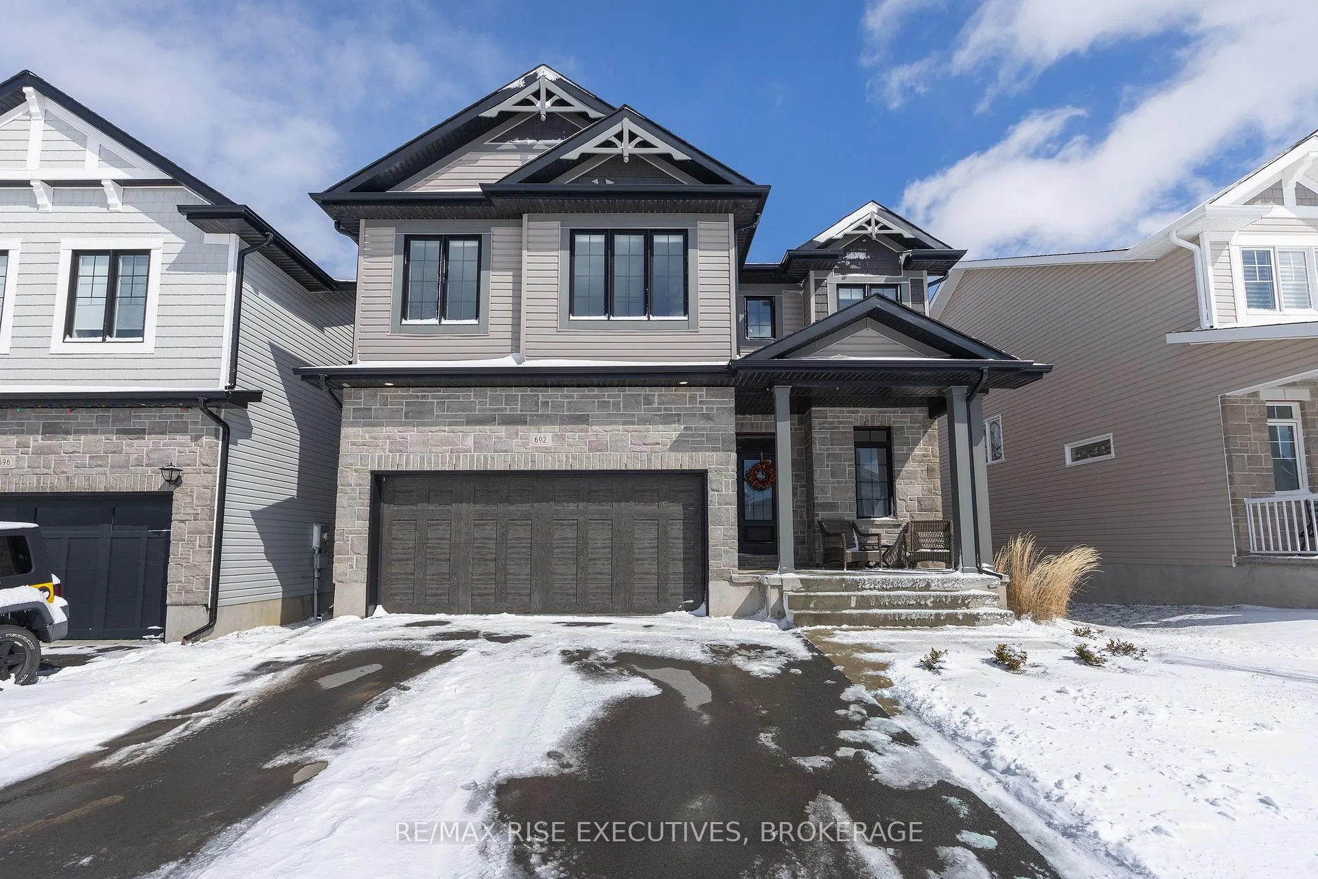 Photo 1 of 692 Halloway Drive, Kingston, Kingston East (Incl Barret Crt) — HOMEH