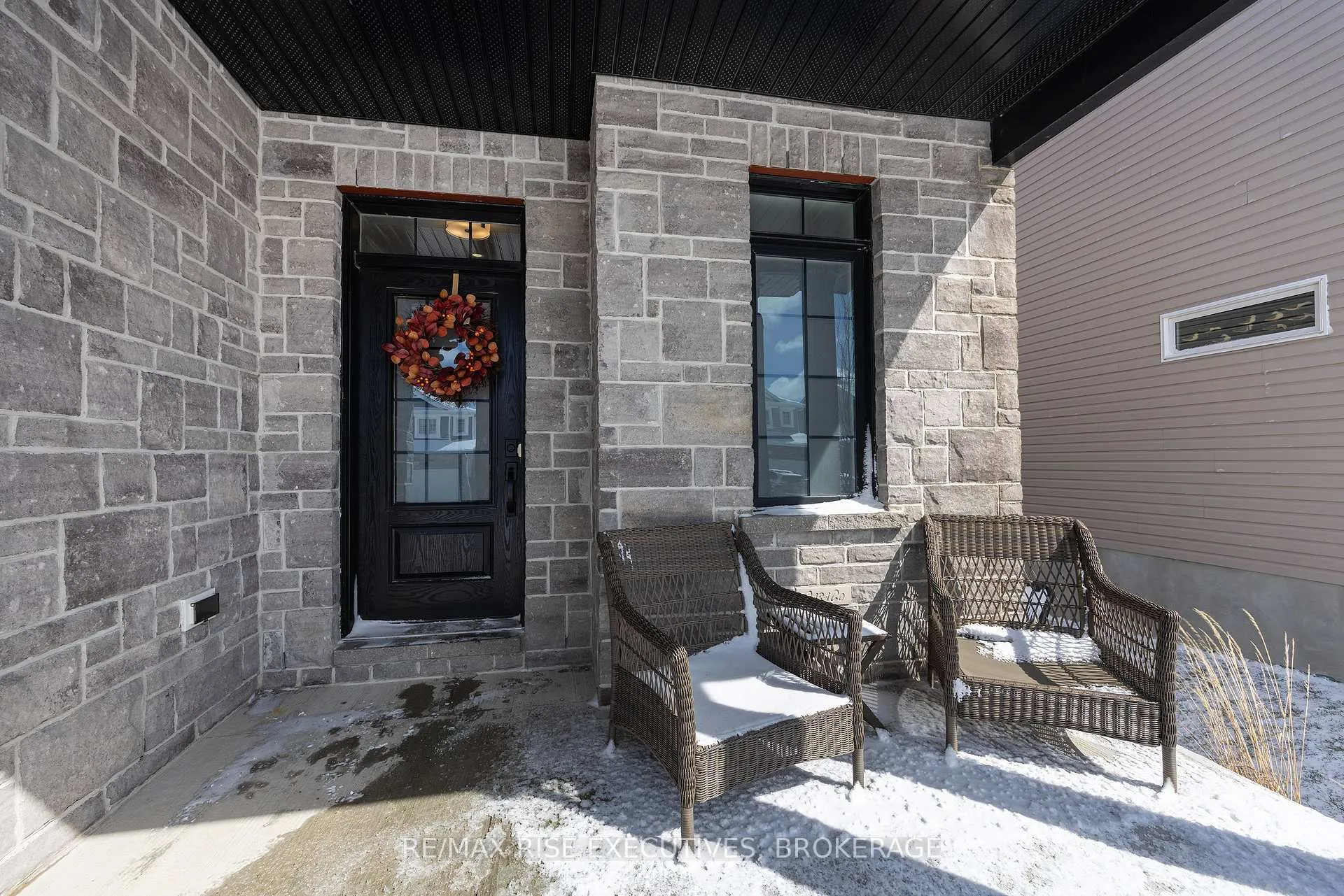 Photo 2 of 692 Halloway Drive, Kingston, Kingston East (Incl Barret Crt) — HOMEH