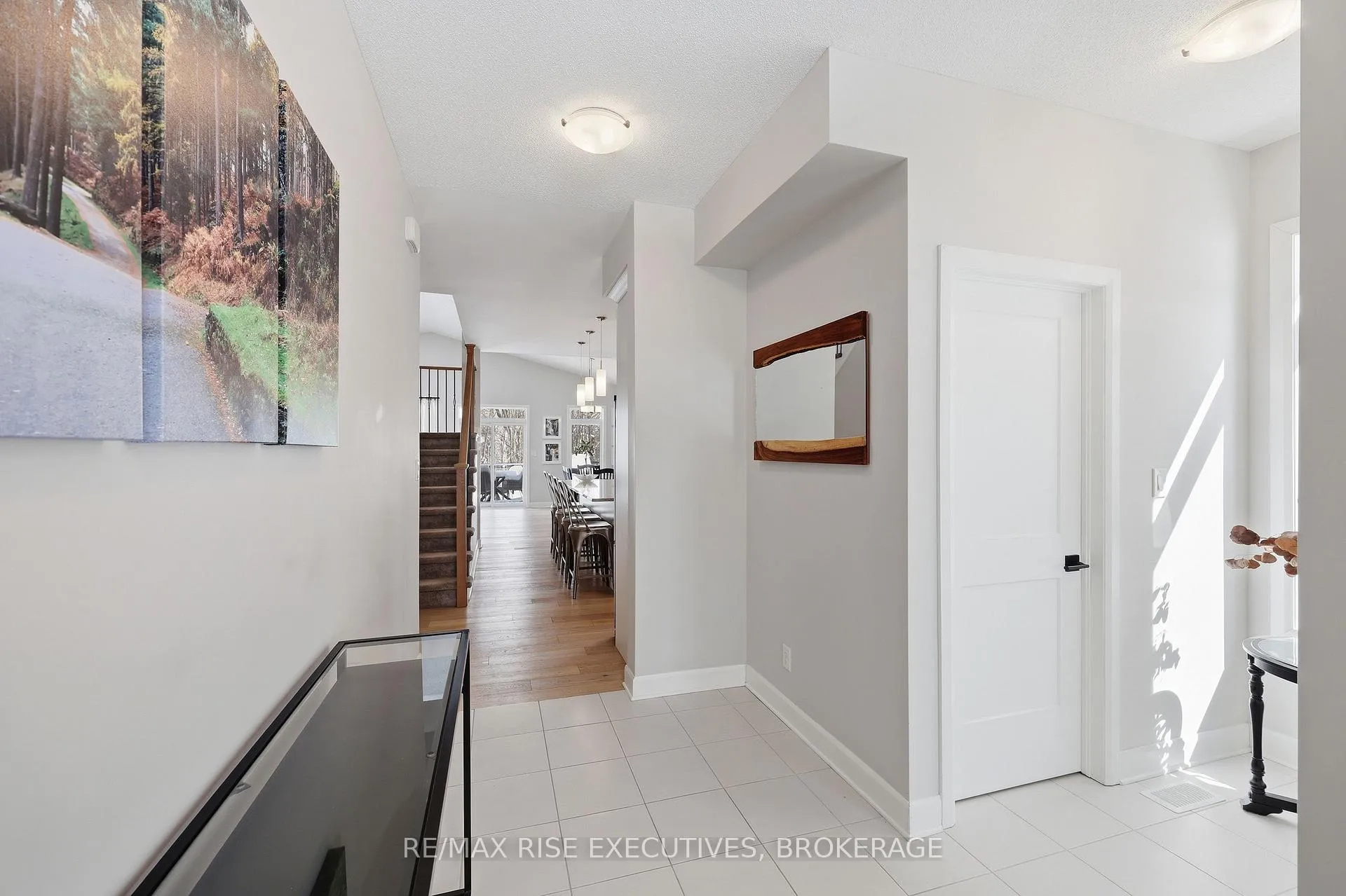Photo 4 of 692 Halloway Drive, Kingston, Kingston East (Incl Barret Crt) — HOMEH